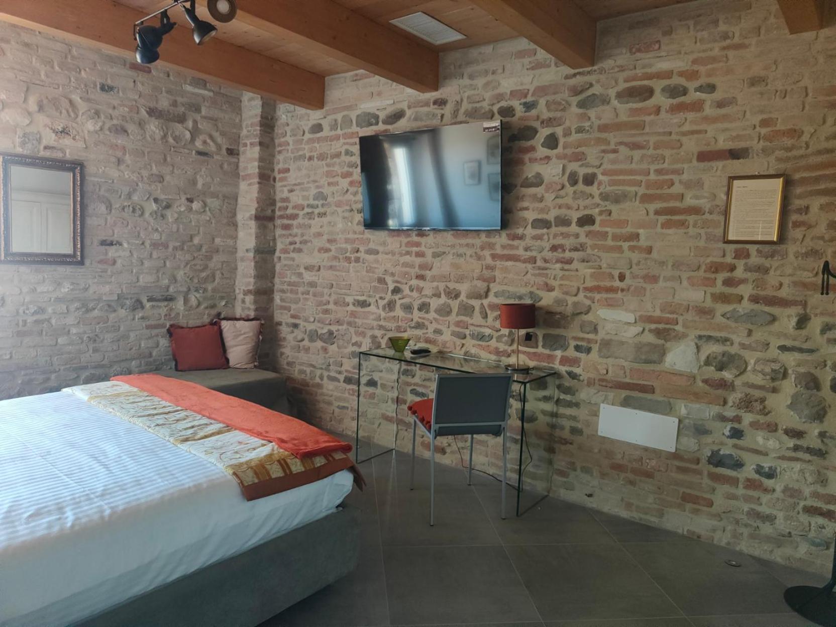 Double or Twin Room photo 3