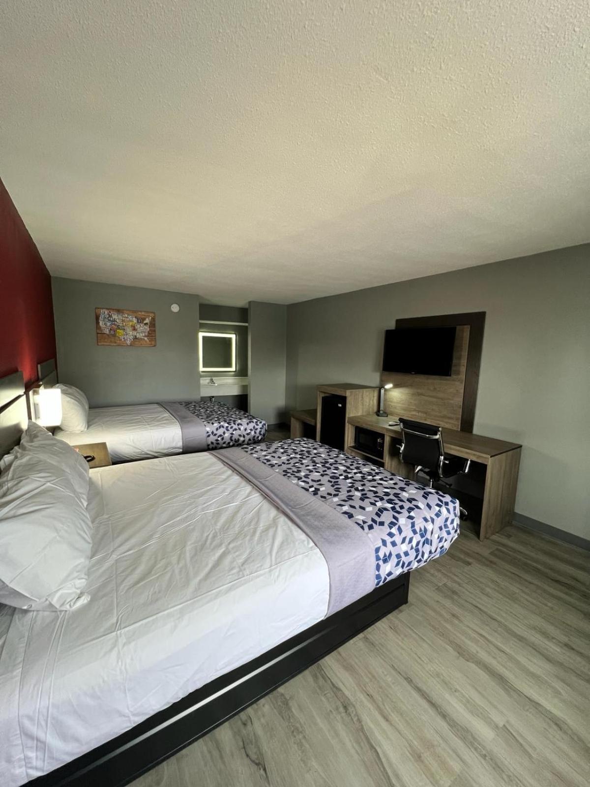 Queen Room photo 3