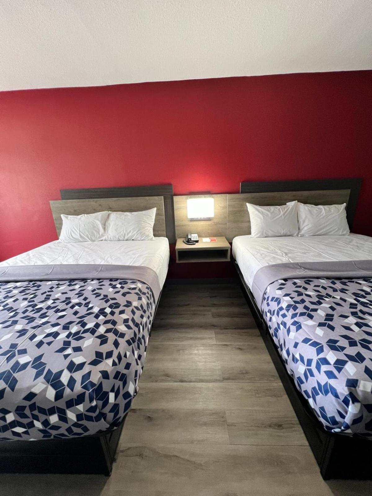 Queen Room photo 3