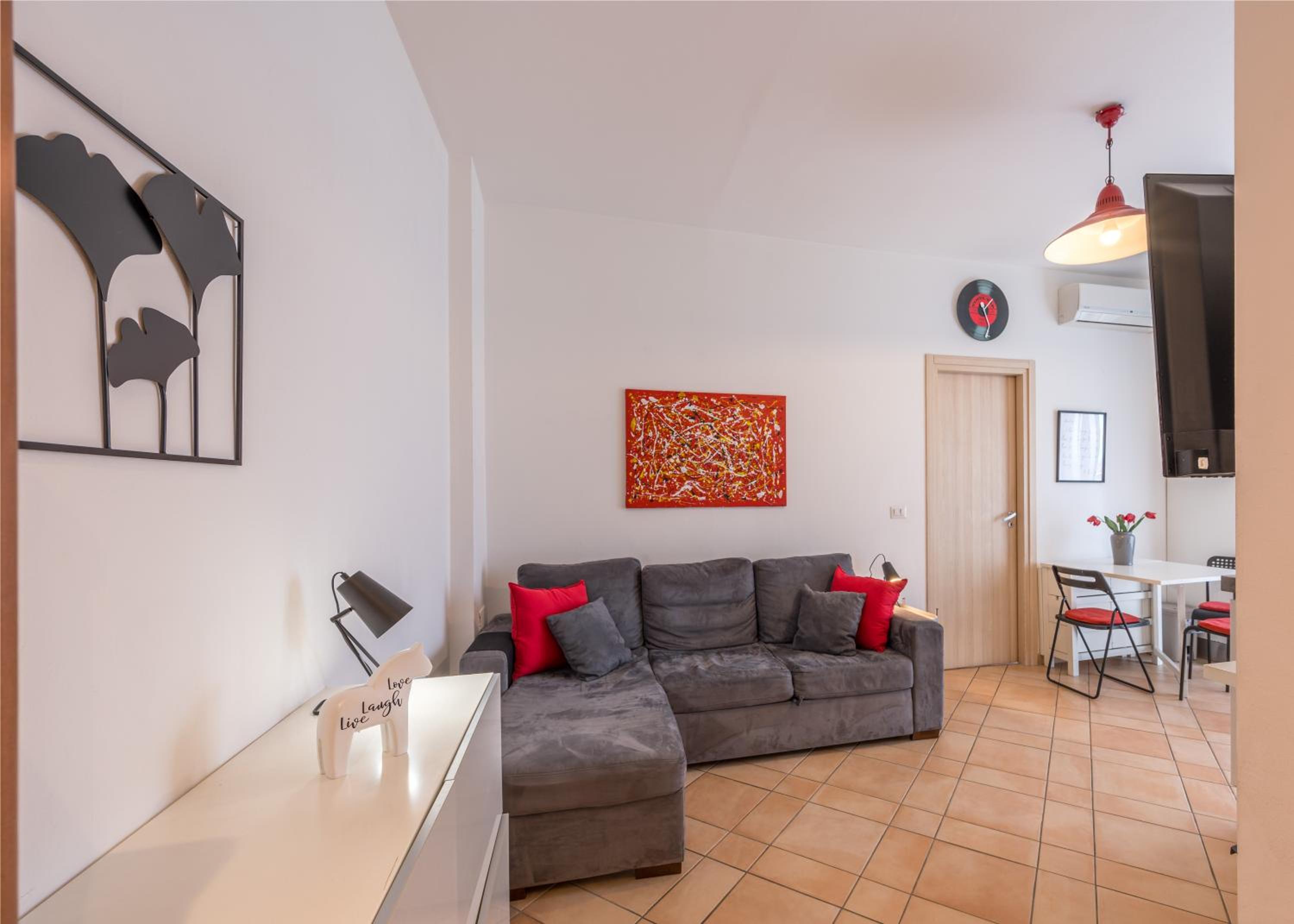 One-Bedroom Apartment