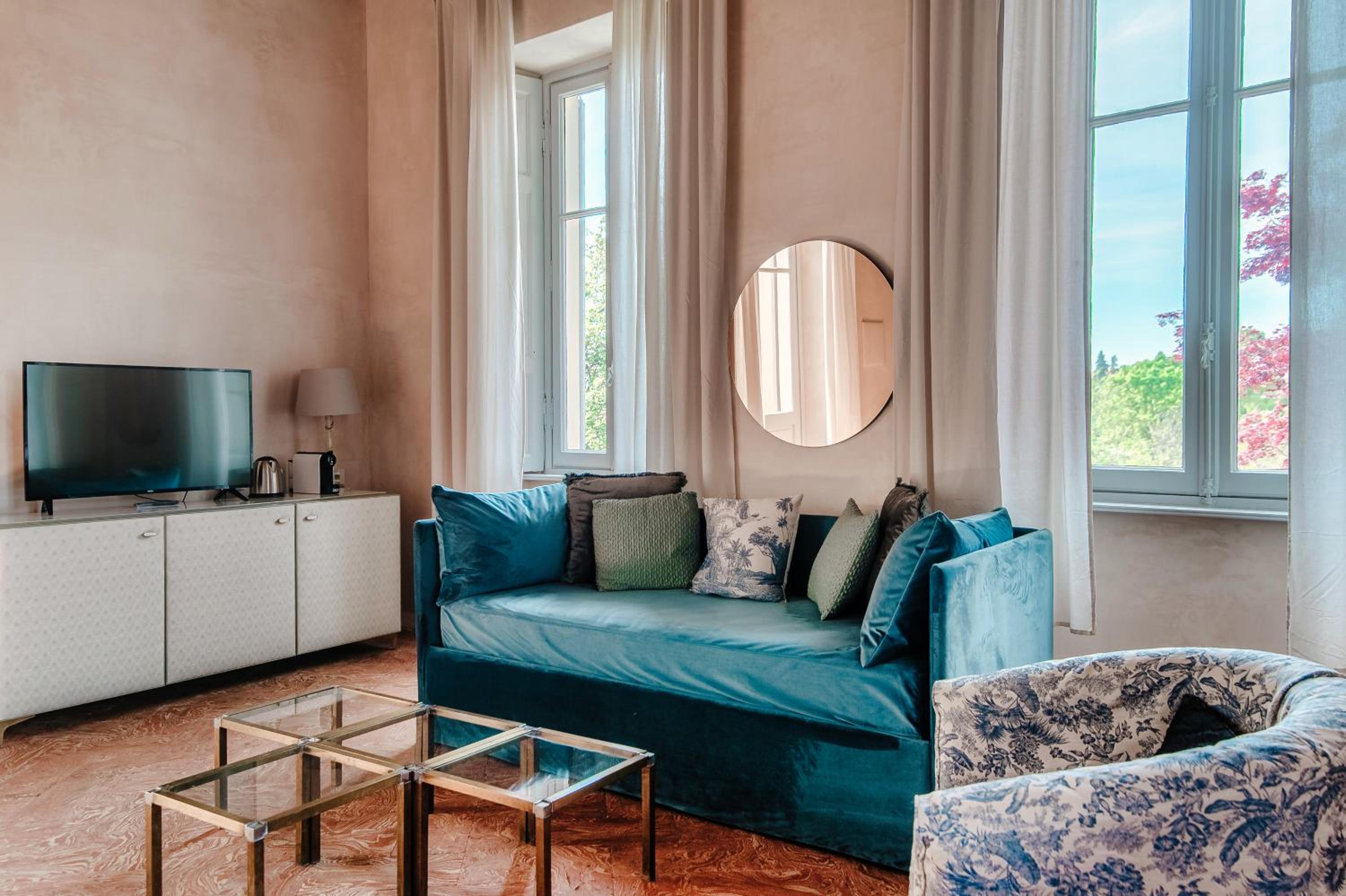 Suite - Photo 21