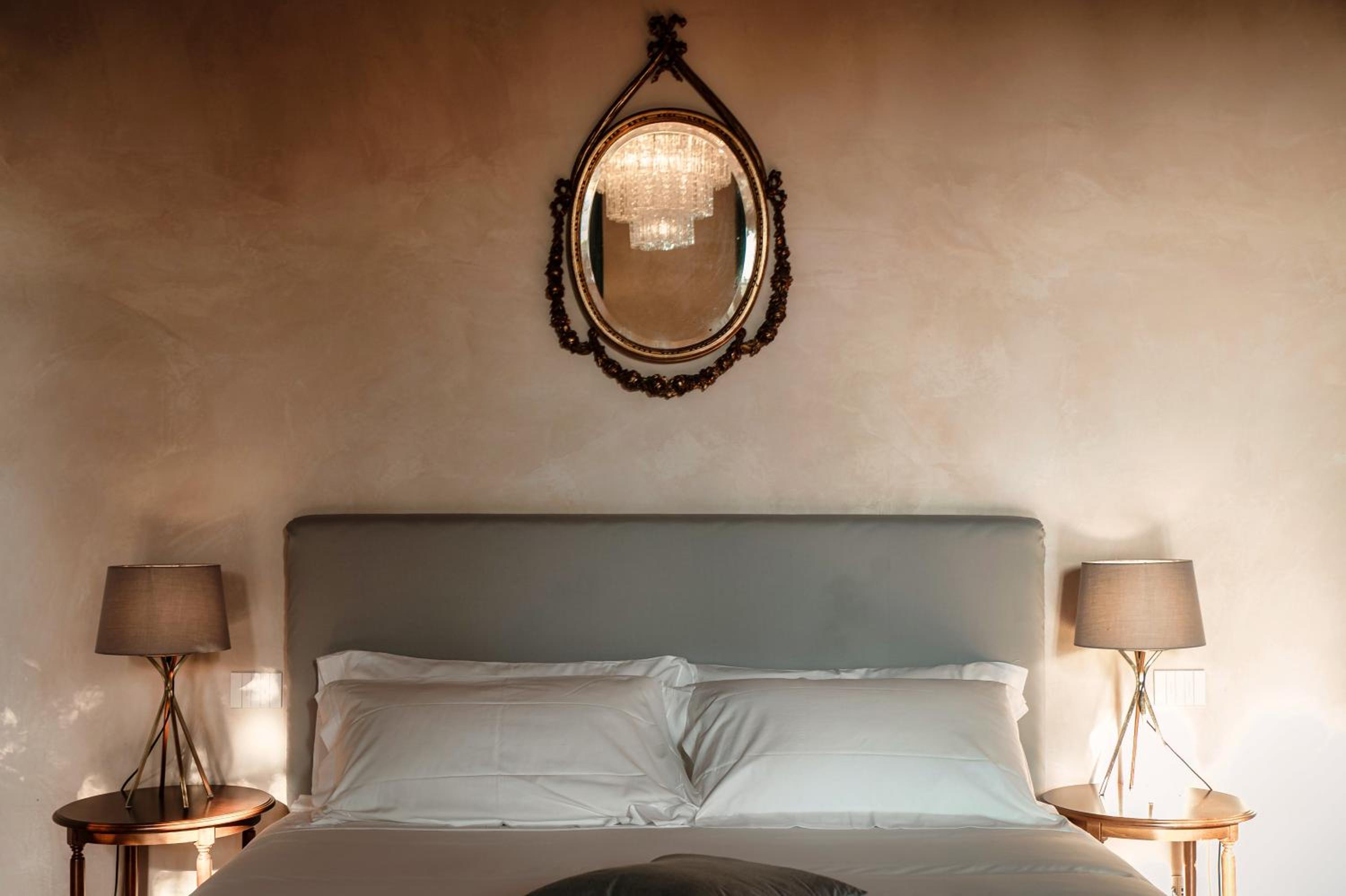 Suite - Photo 17