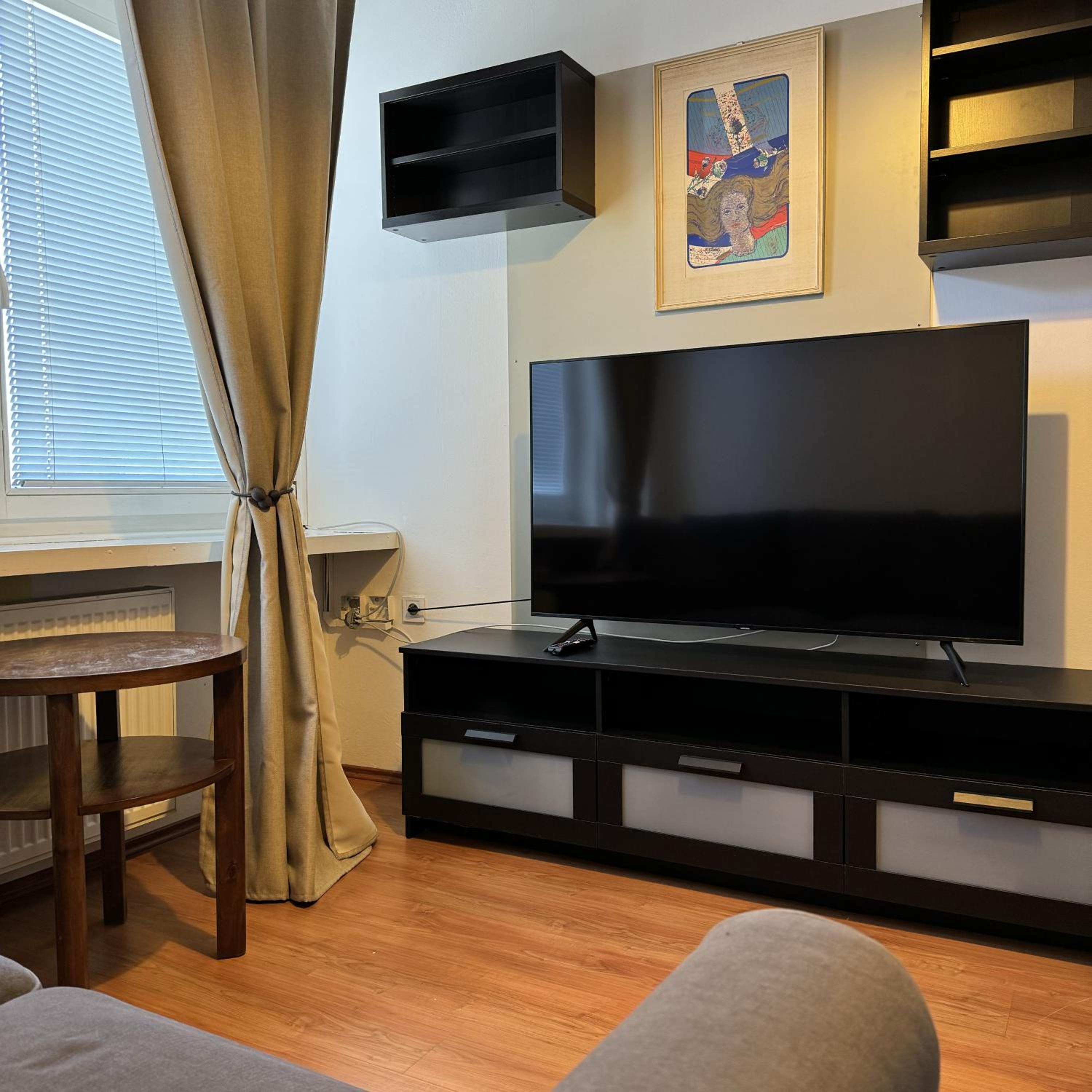 Apartment with Air Conditioning - Photo 5