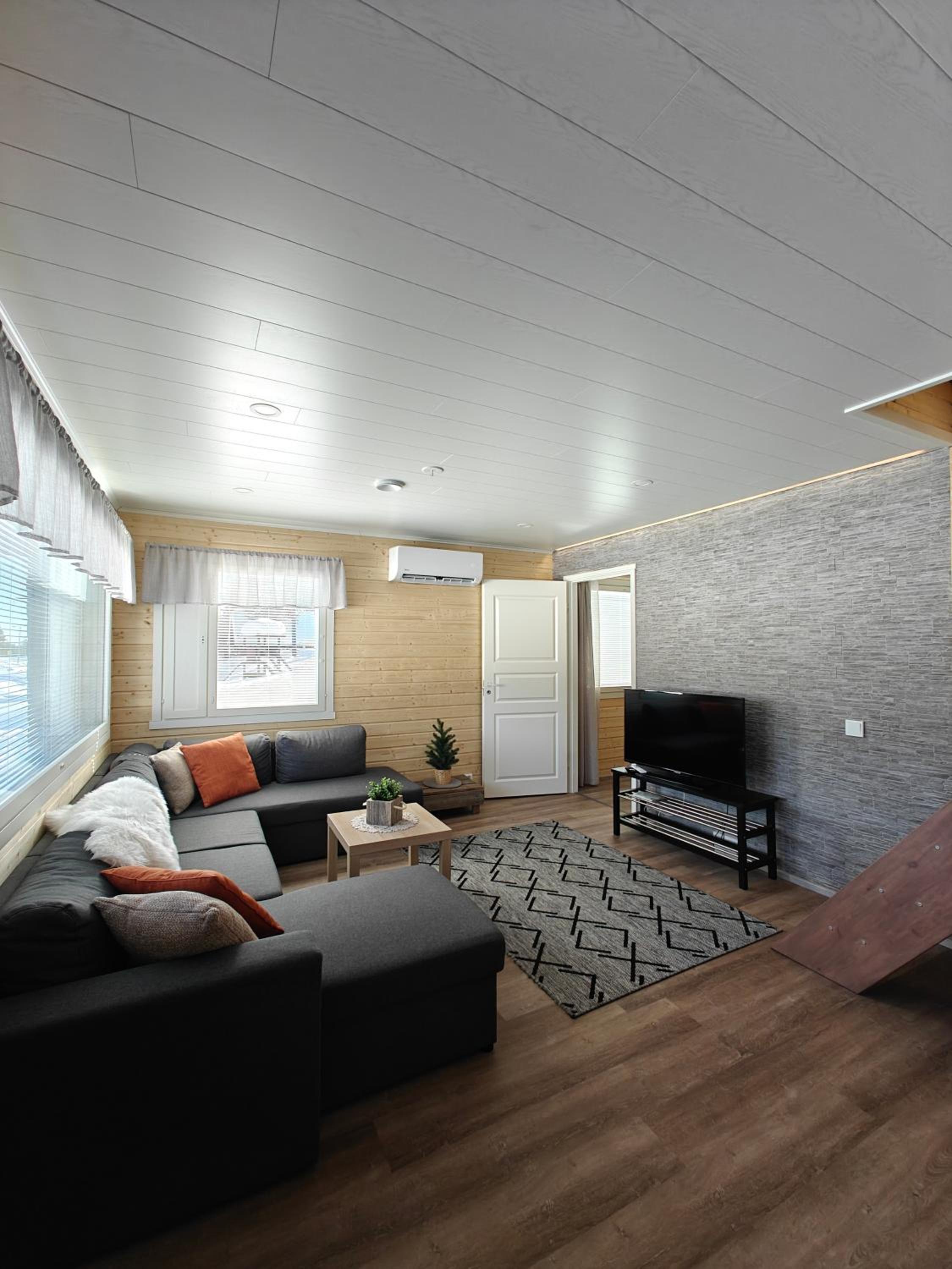 Three-Bedroom Chalet - Photo 10