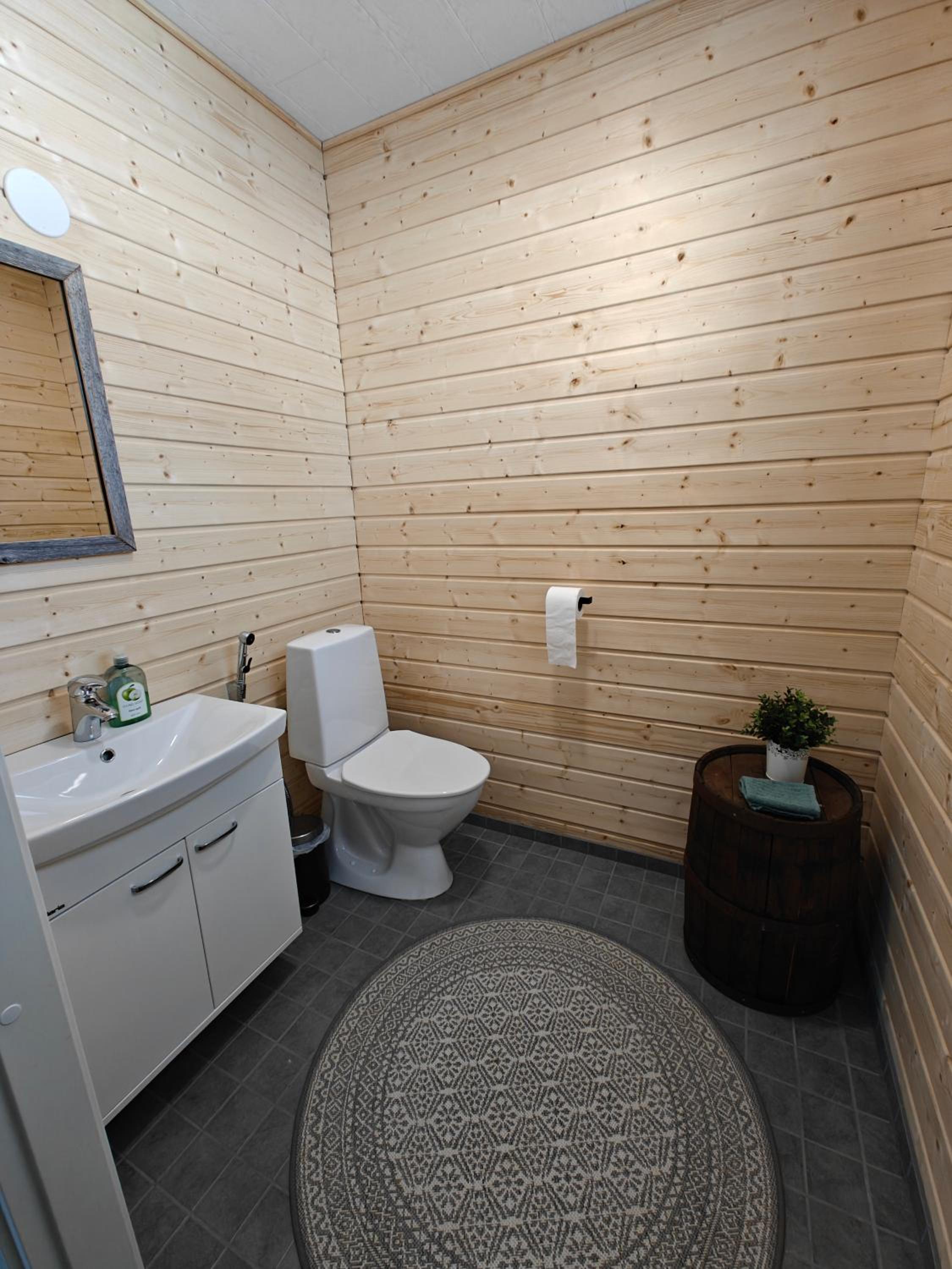 Three-Bedroom Chalet - Photo 8