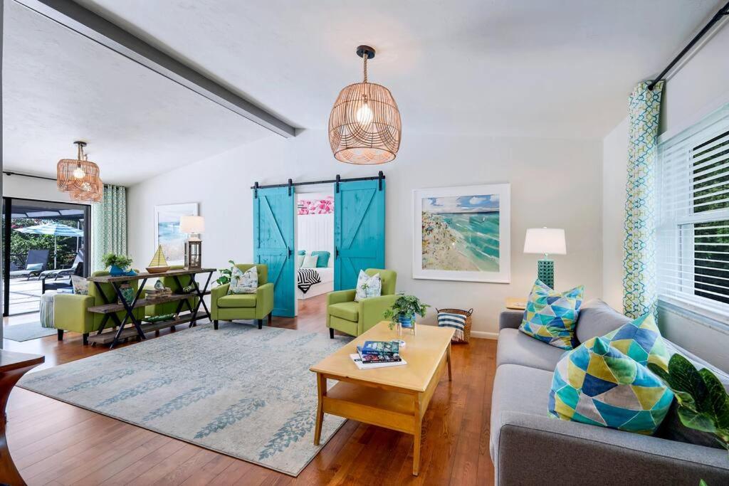 Three-Bedroom House photo 1