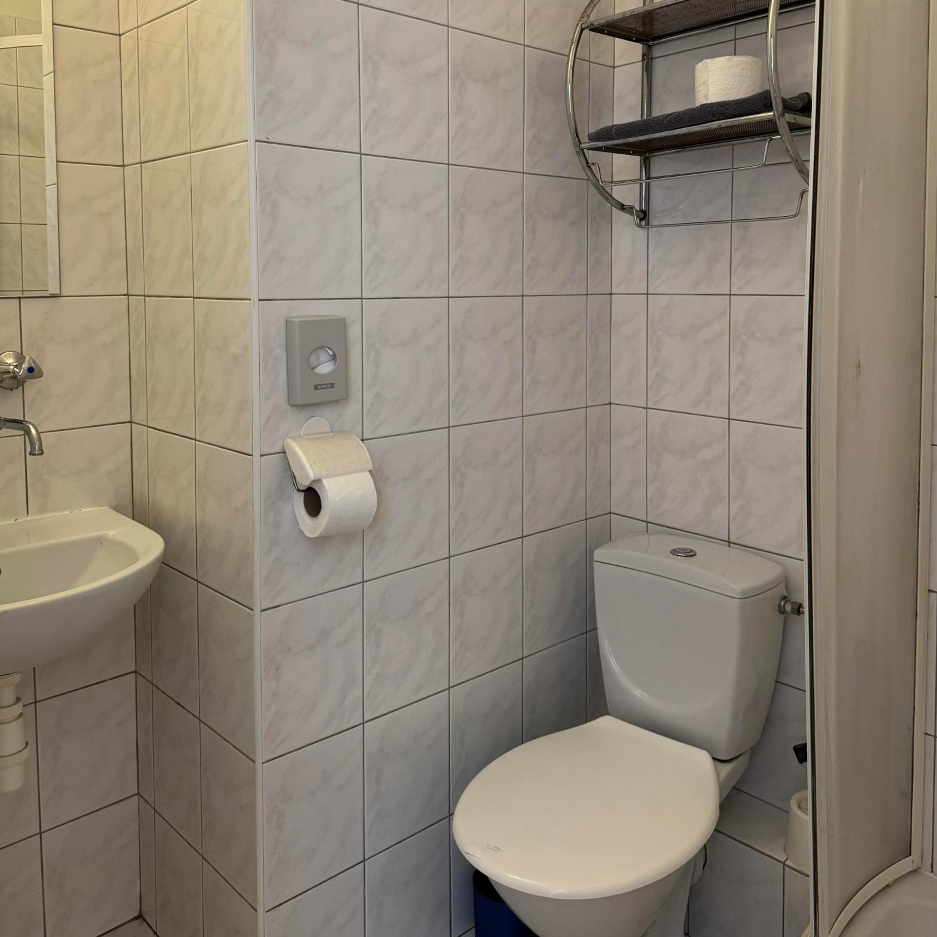 Studio - Photo 11