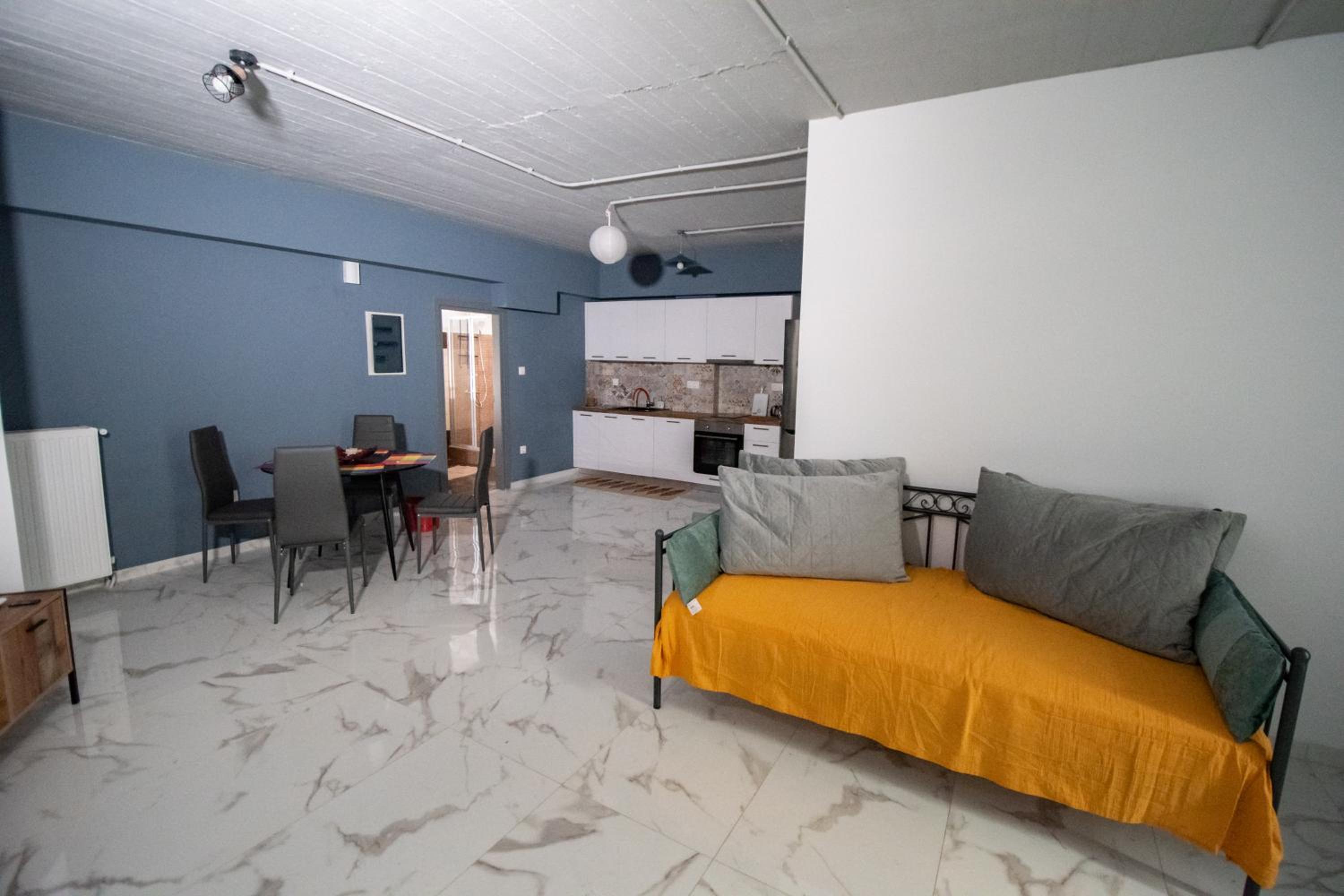 One-Bedroom Apartment