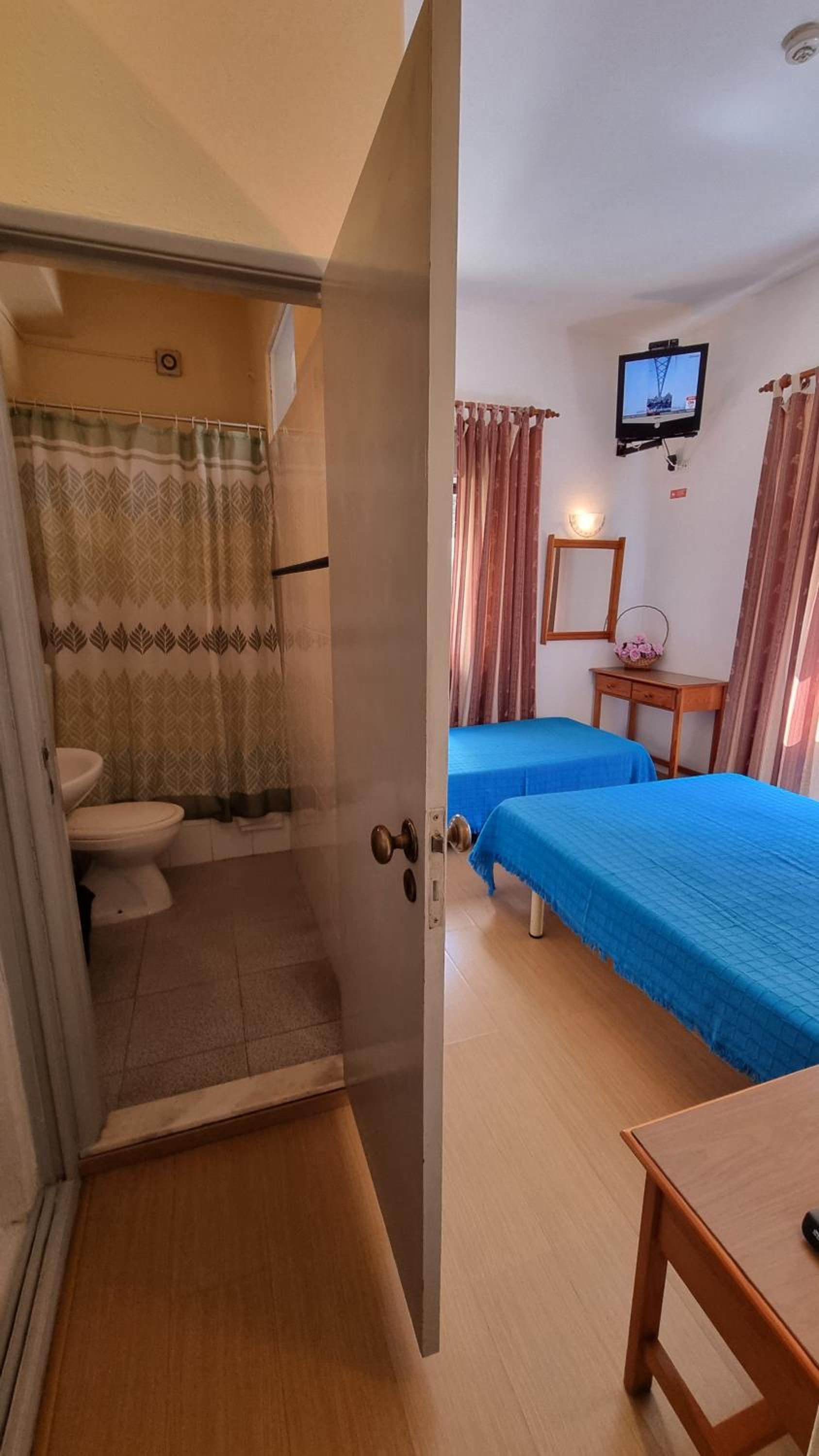 Triple Room with Bathroom - Photo 7