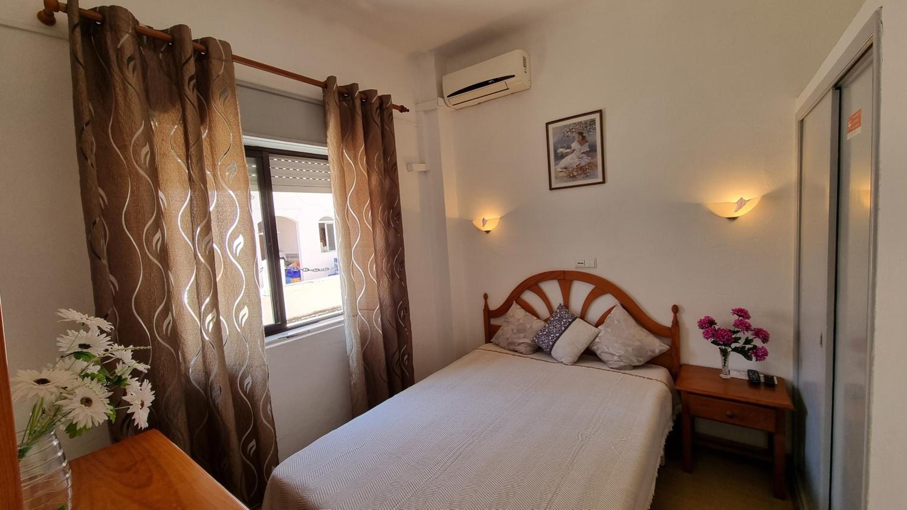 Triple Room with Bathroom - Photo 3