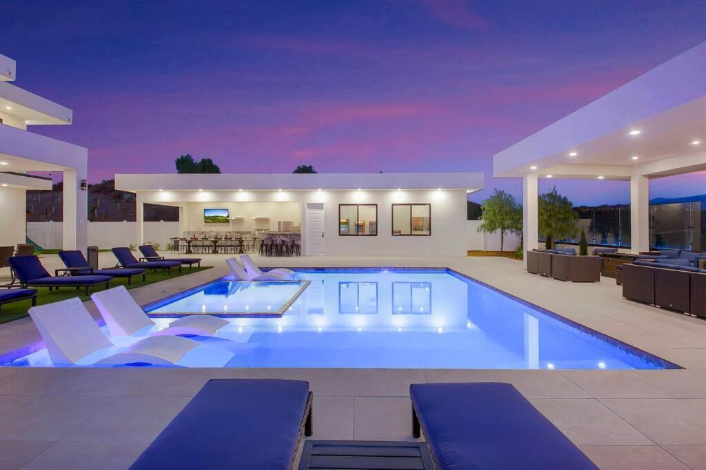 Villa photo 2