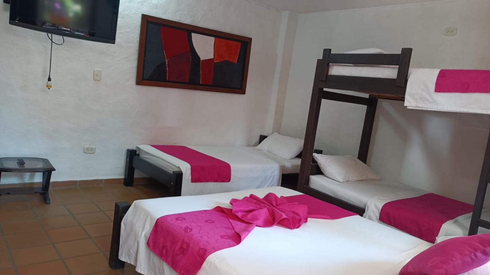 Quadruple Room with Bathroom photo 1