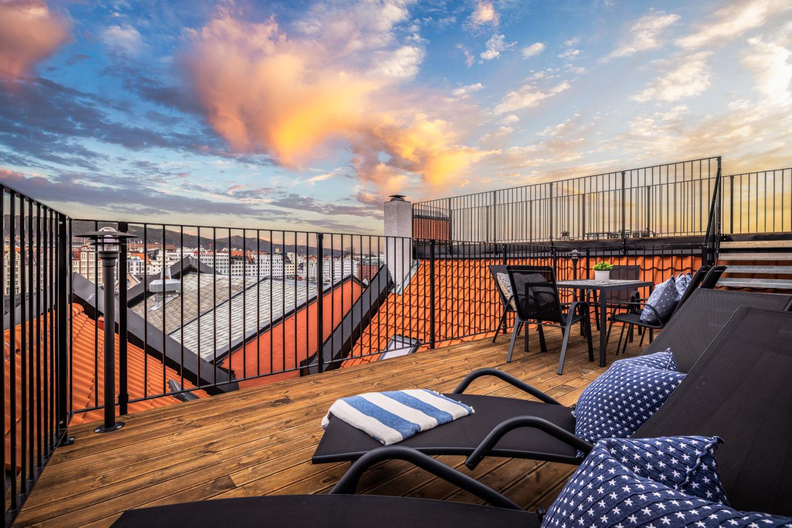 Three-Bedroom Penthouse Apartment photo 3