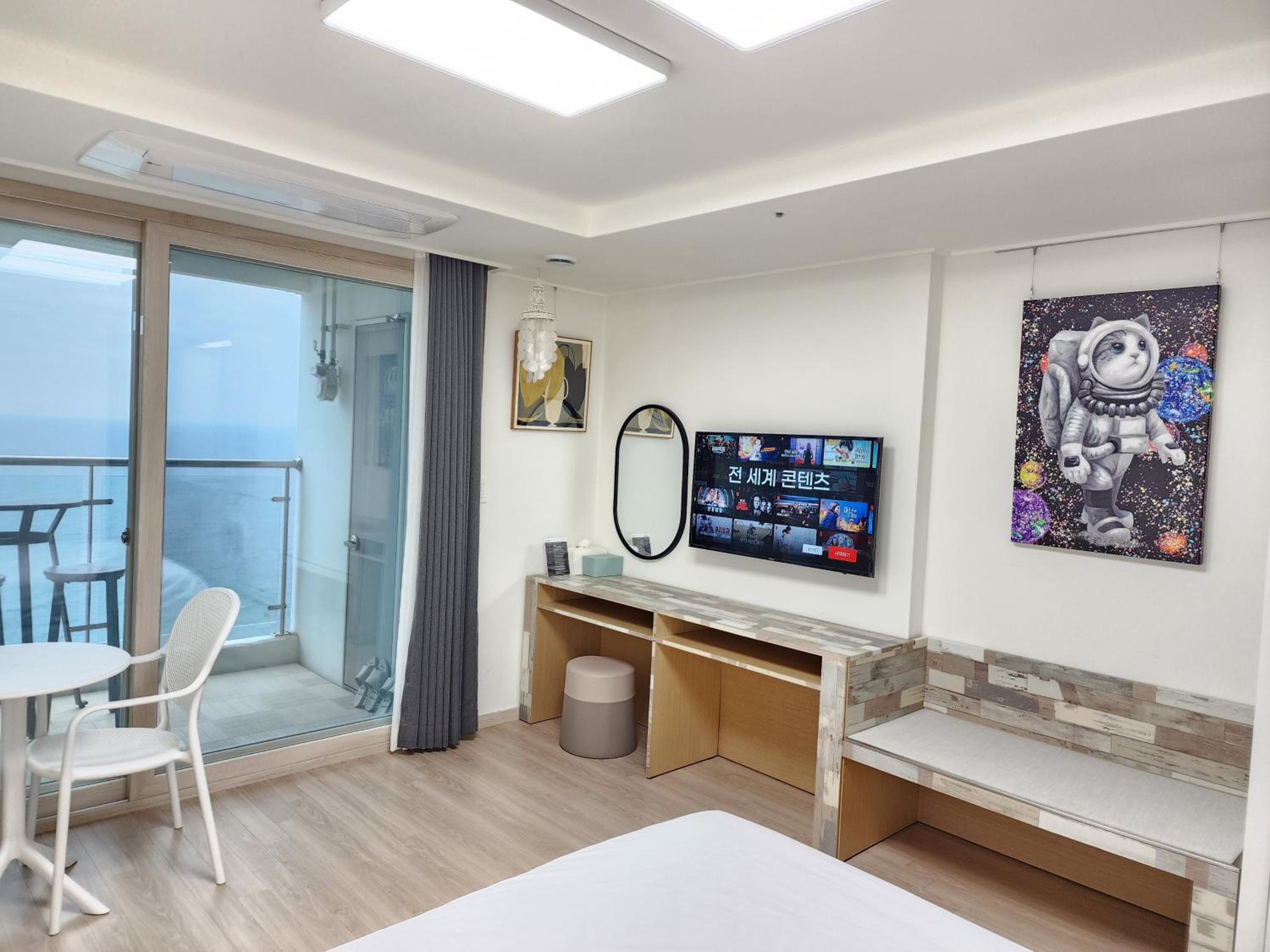 Double Room with Balcony and Sea View