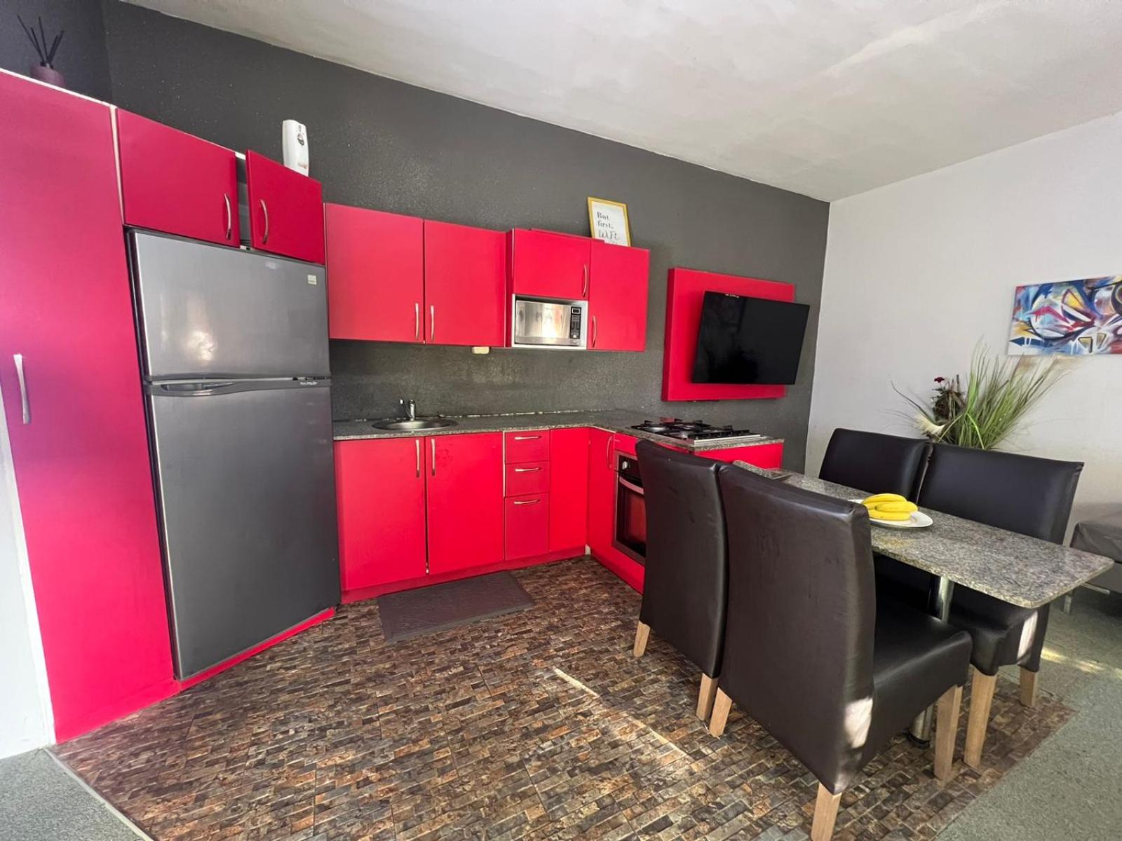 Two-Bedroom Apartment photo 2