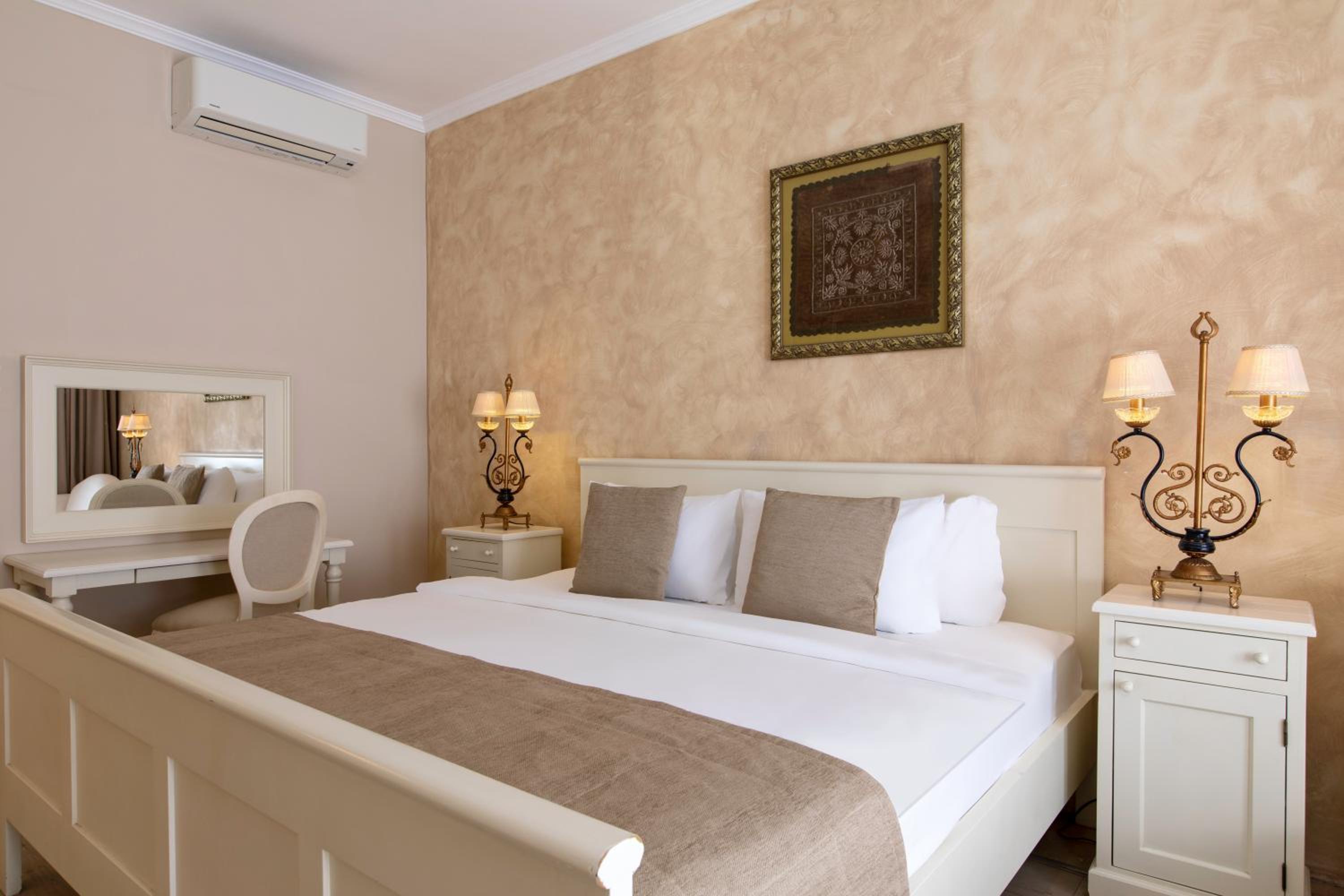 Suite with Garden View photo 2