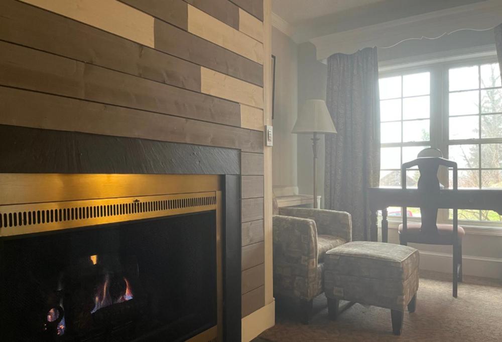 Queen Room With Spa Bath