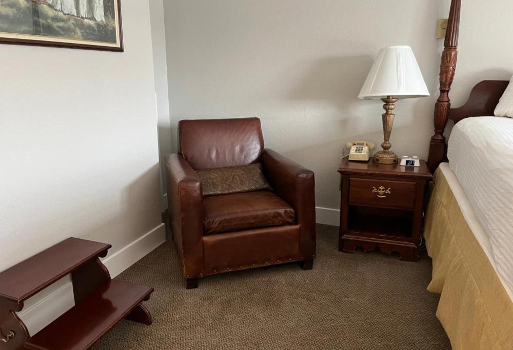 Queen Room photo 3
