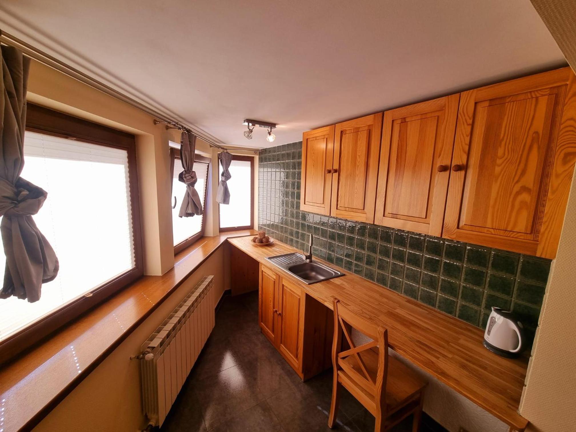 Quadruple Room with Mountain View - Photo 11