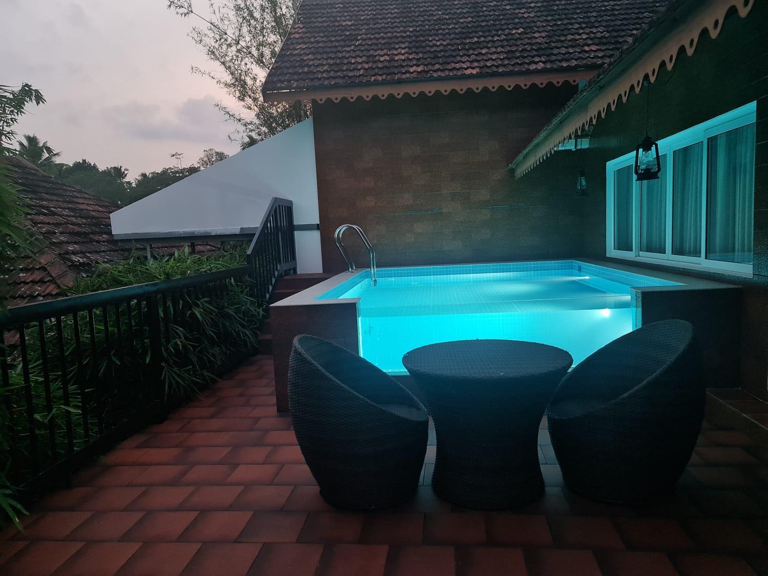 Villa with Private Pool - Photo 8