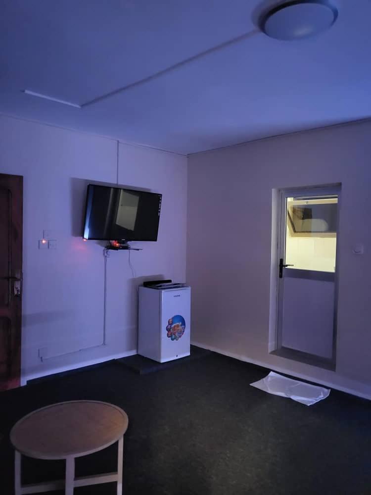 Standard King Room photo 2