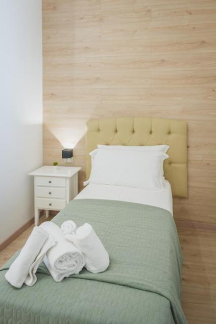 Deluxe Single Room with Balcony photo 3