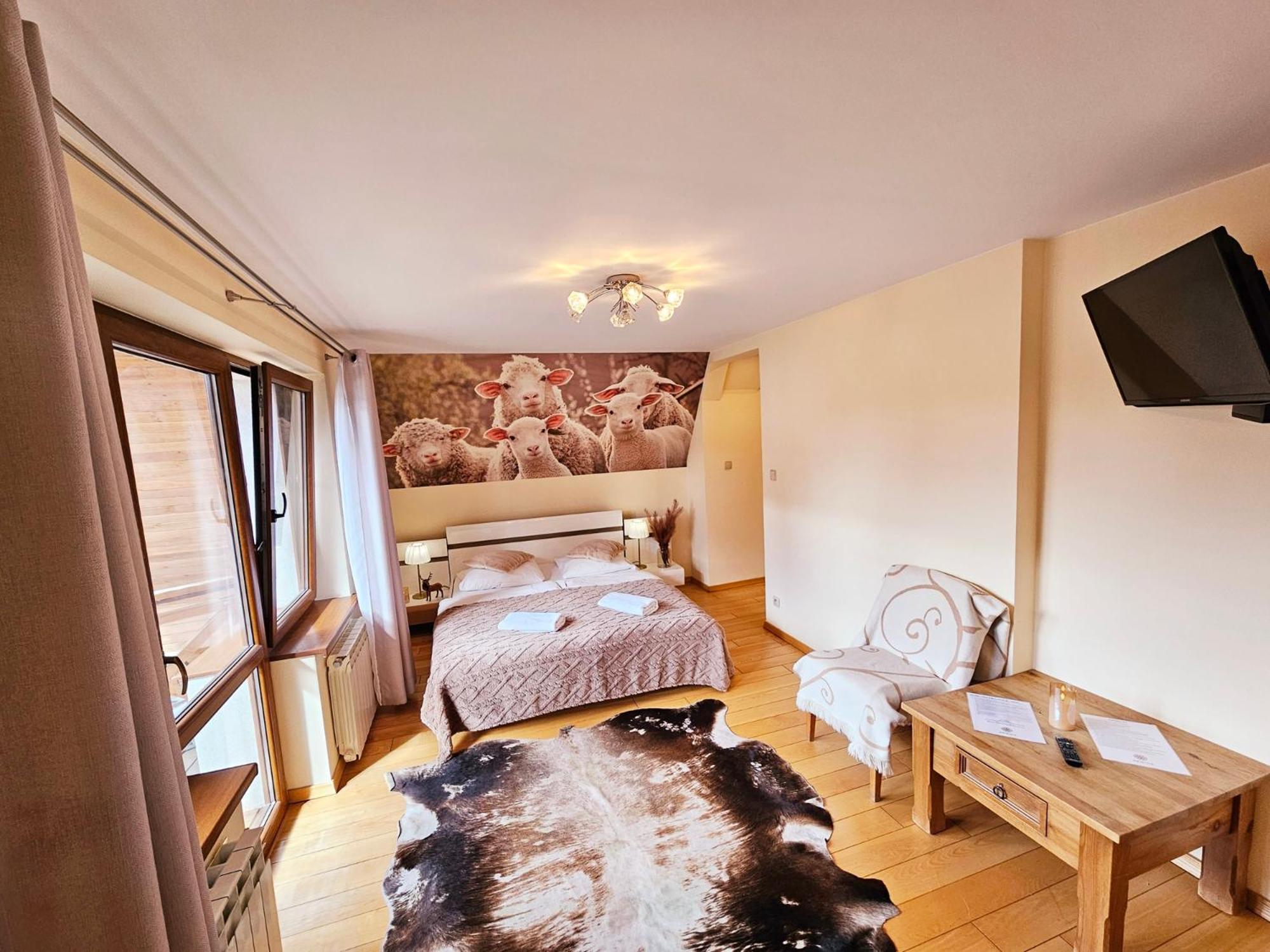 Double Room with Mountain View - Photo 5
