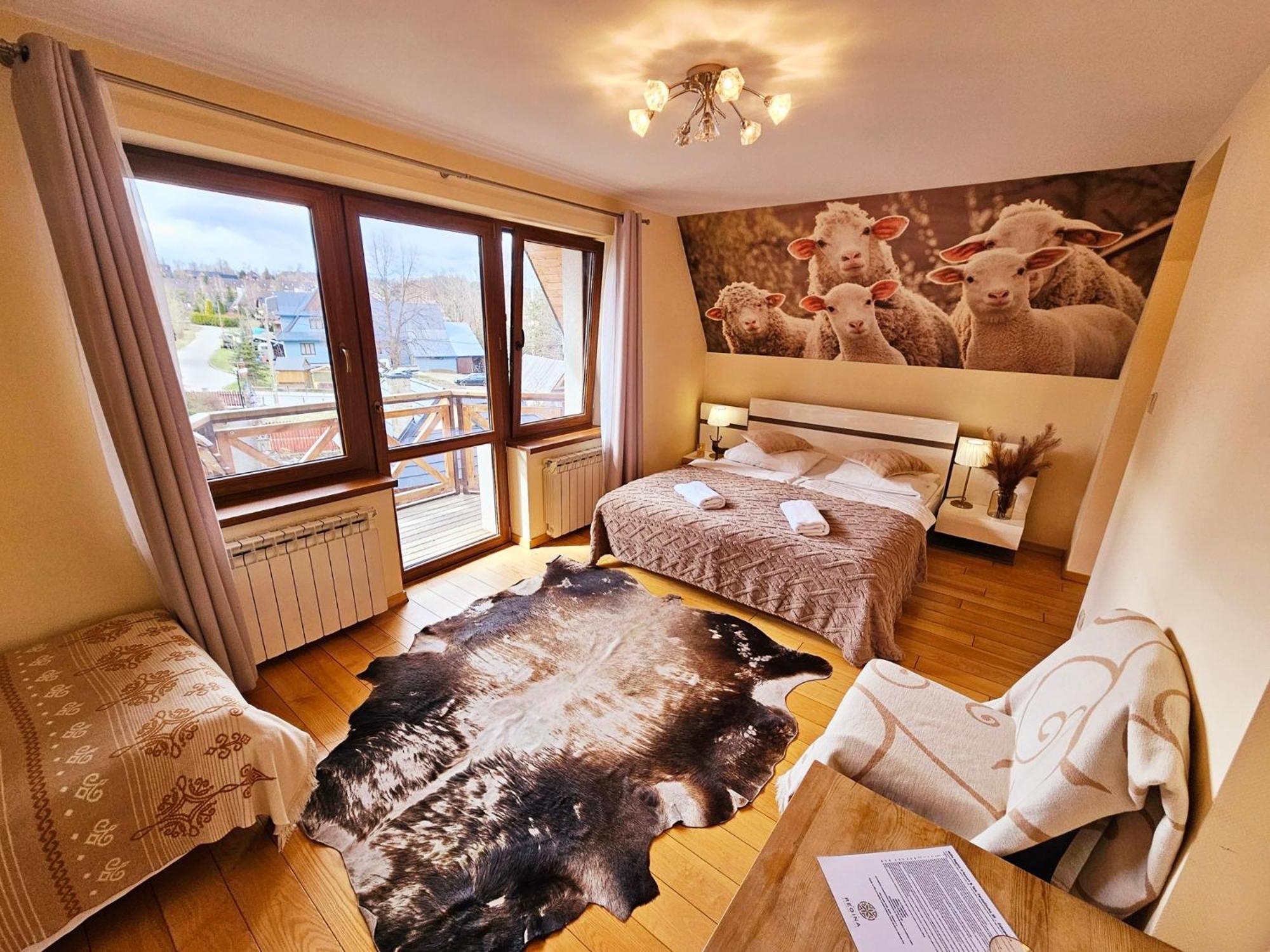 Double Room with Mountain View - Photo 1