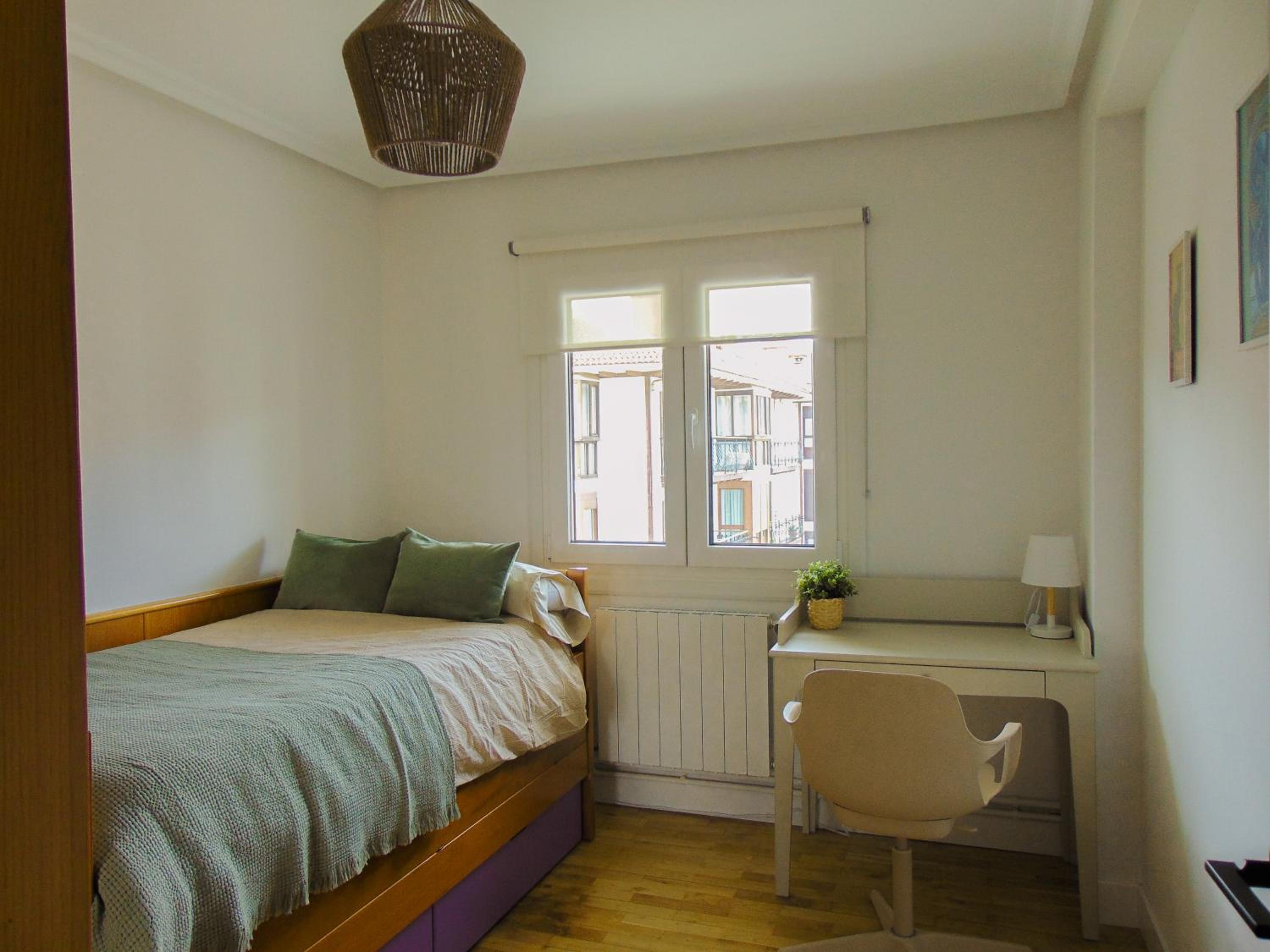 Three-Bedroom Apartment photo 2