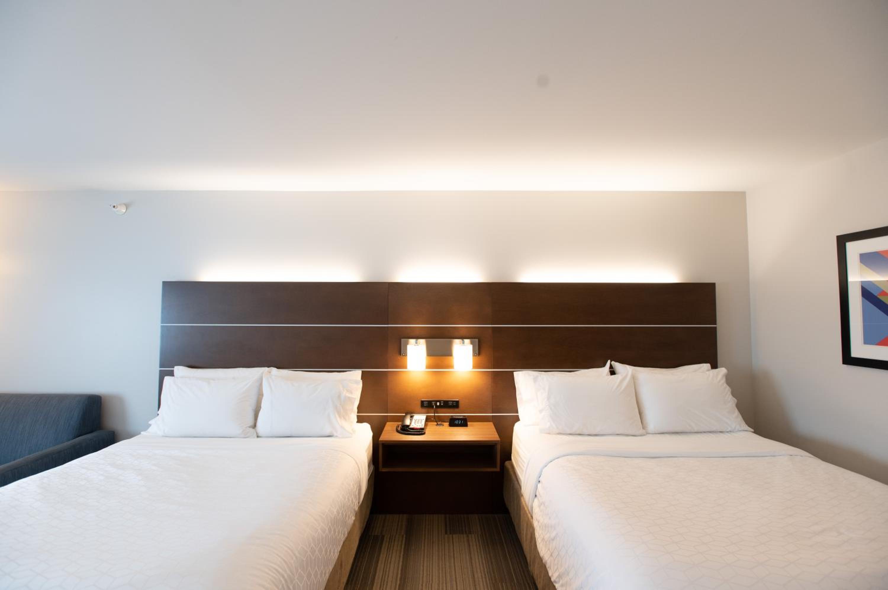 Standard Queen Room with Two Queen Beds - Photo 1