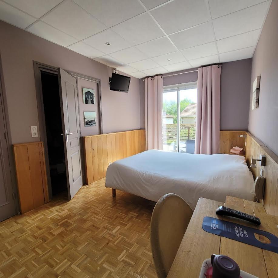 Double Room - Photo 9