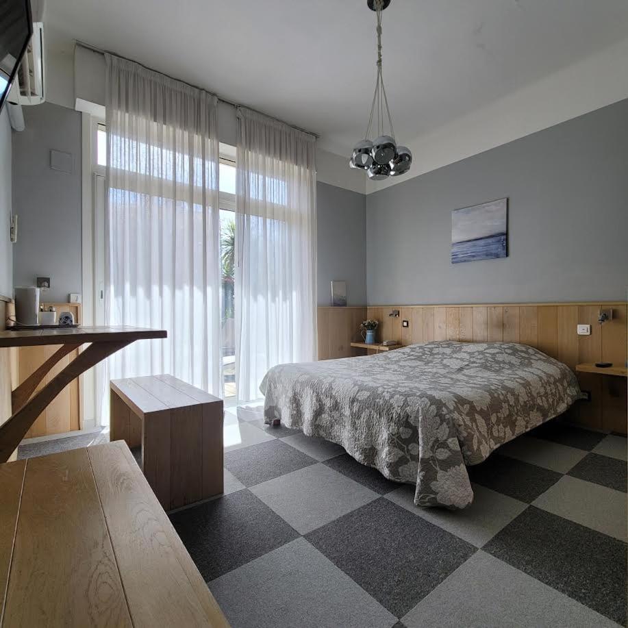 Double Room - Photo 11