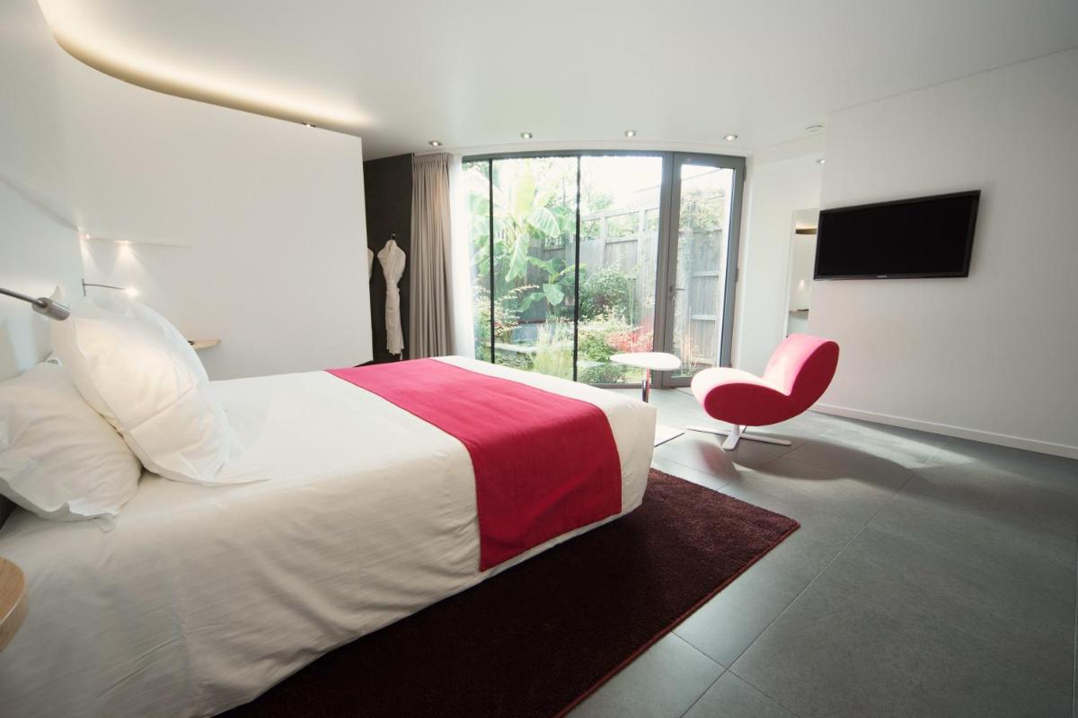 Double Room - Photo 12