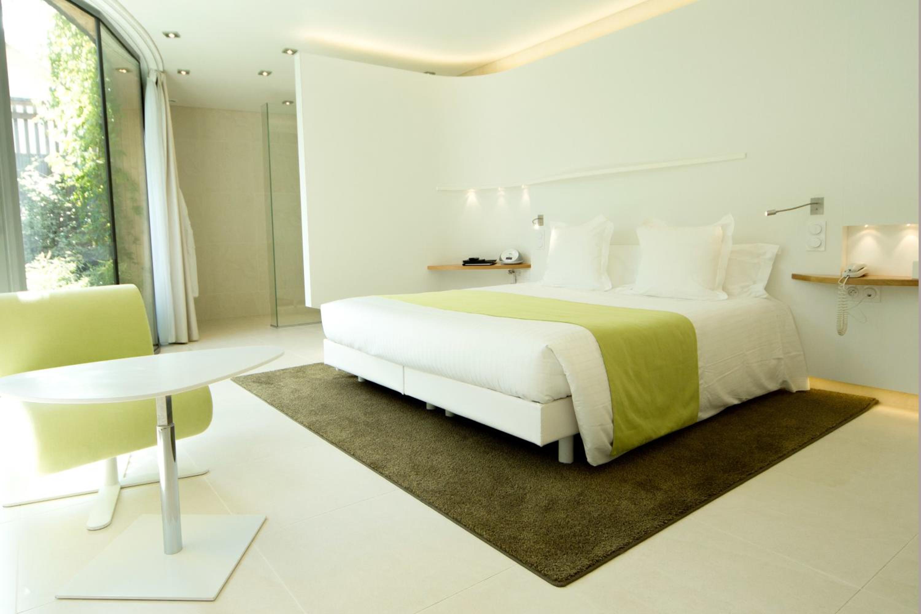 Double Room - Photo 16