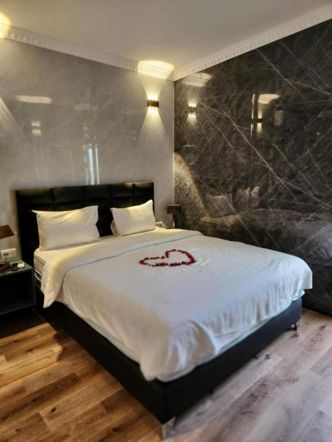 Rooftop Suite with Private Hot Tub And Balcony