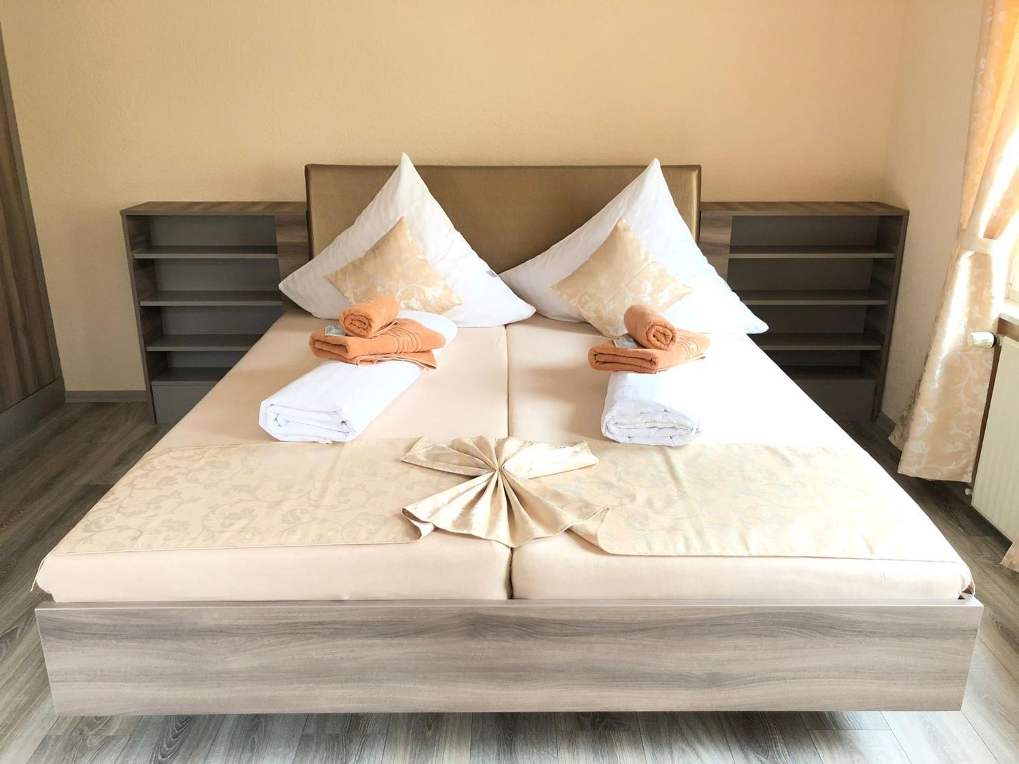 Deluxe Double Room with Shower