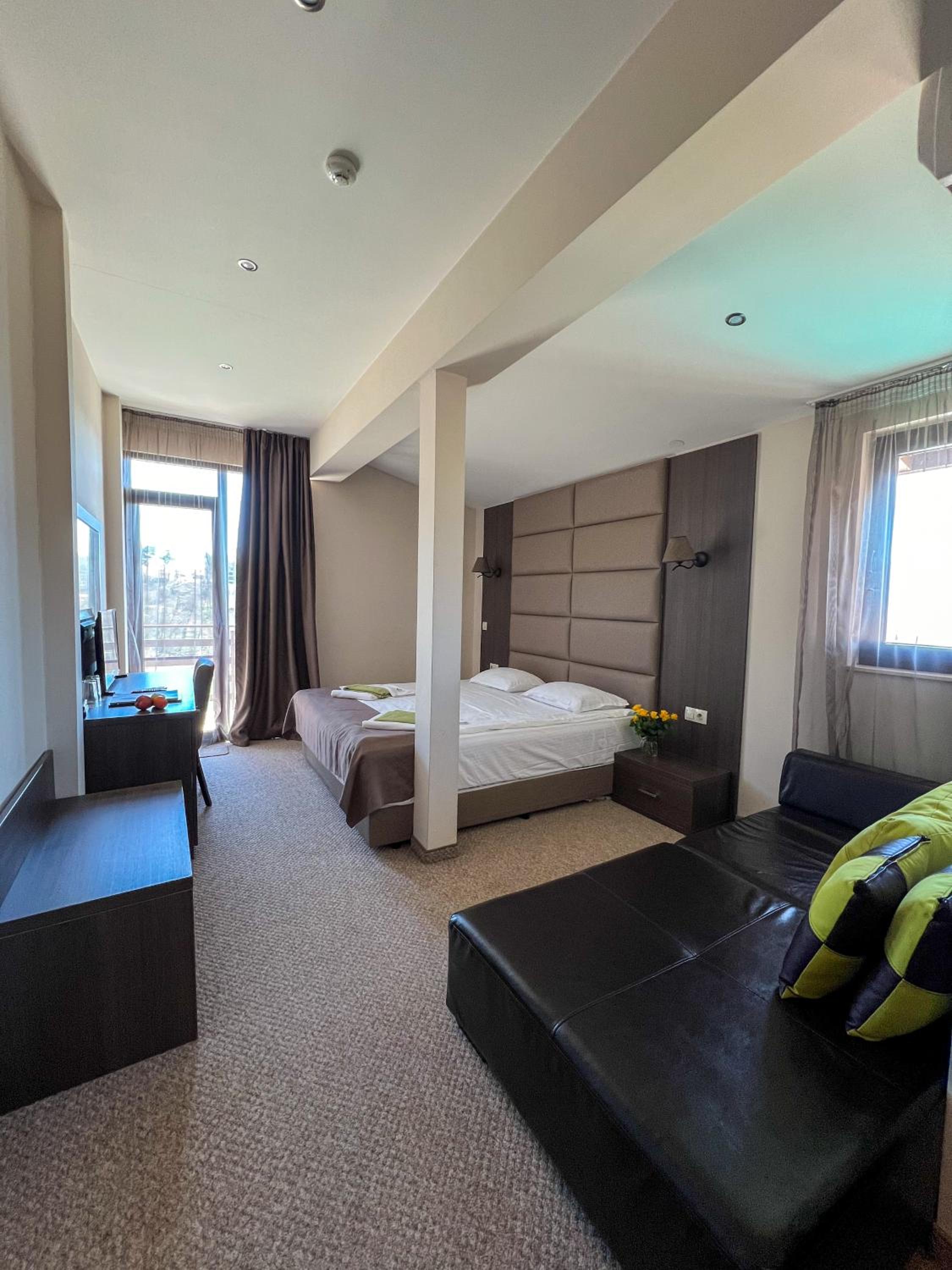  Deluxe Double Room  photo 1
