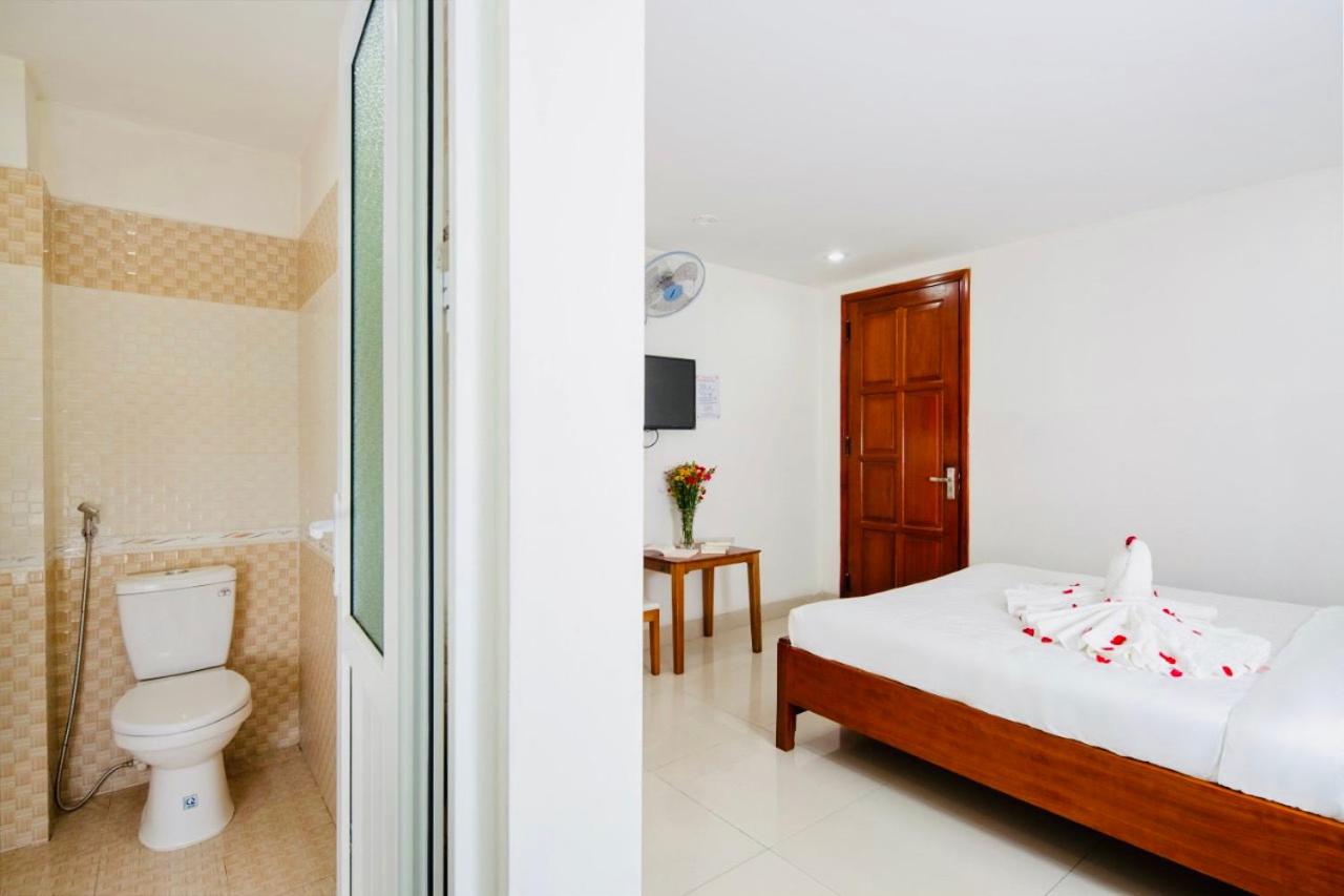 Double Room - Photo 8