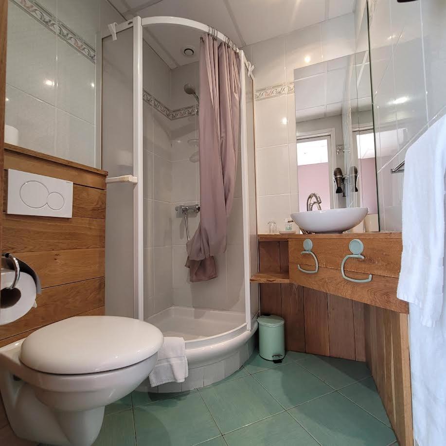 Double Room - Photo 5