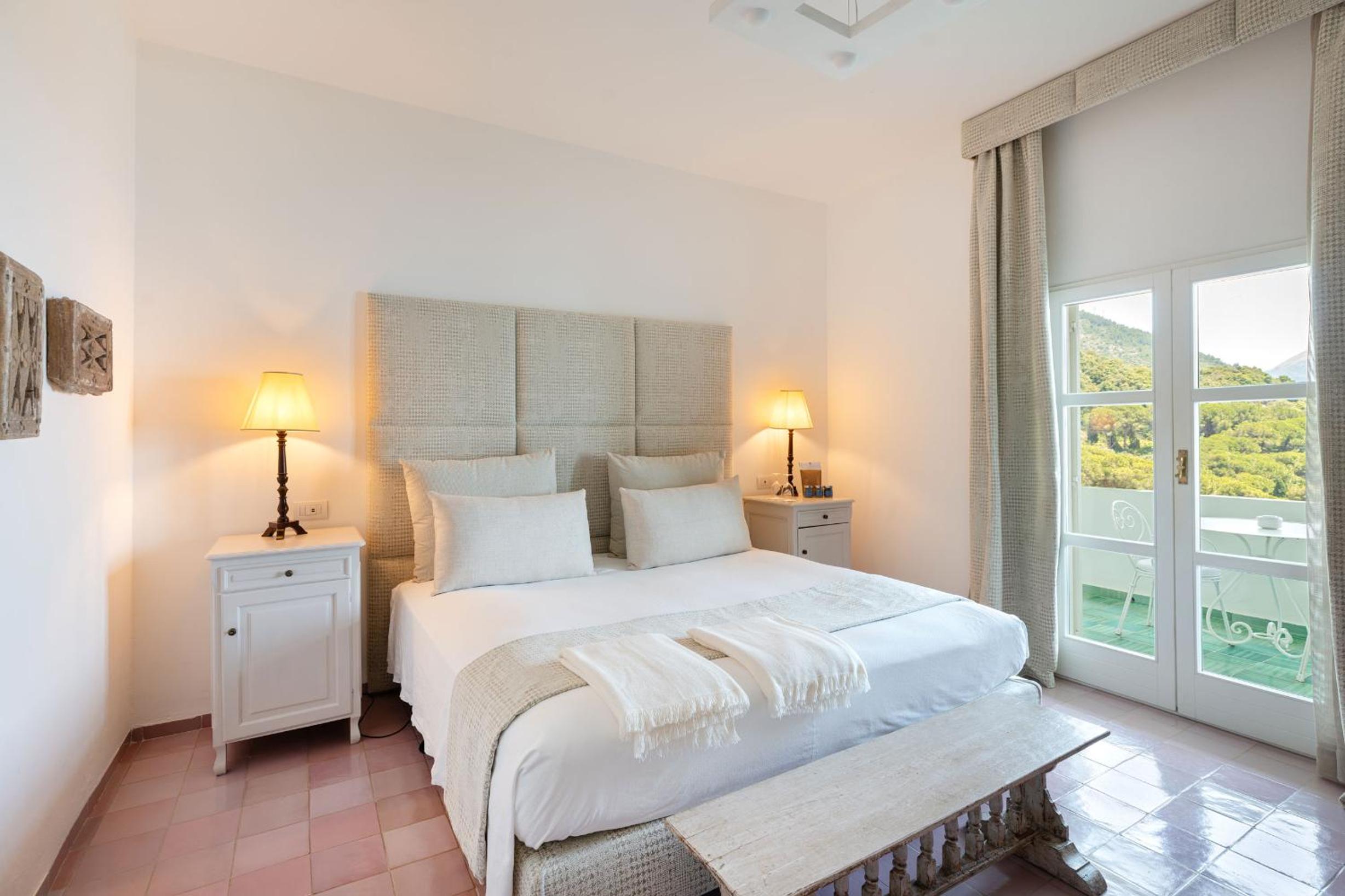 Double Room with Balcony and Sea View