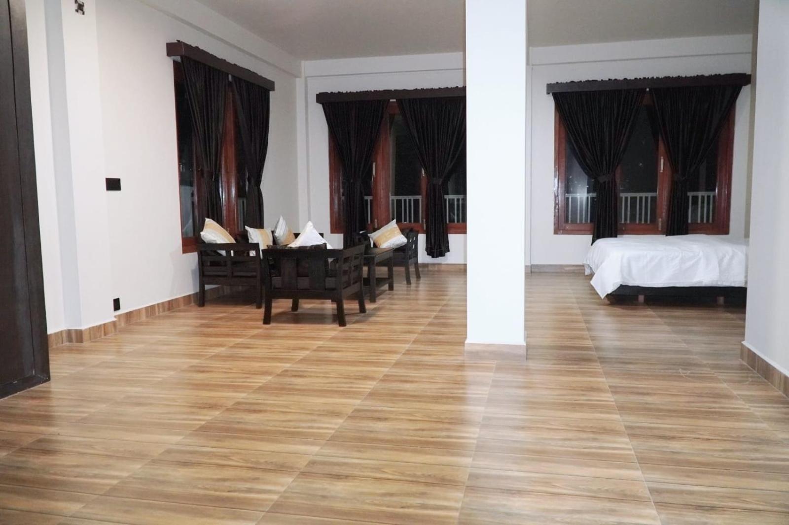 Deluxe Family Room photo 1