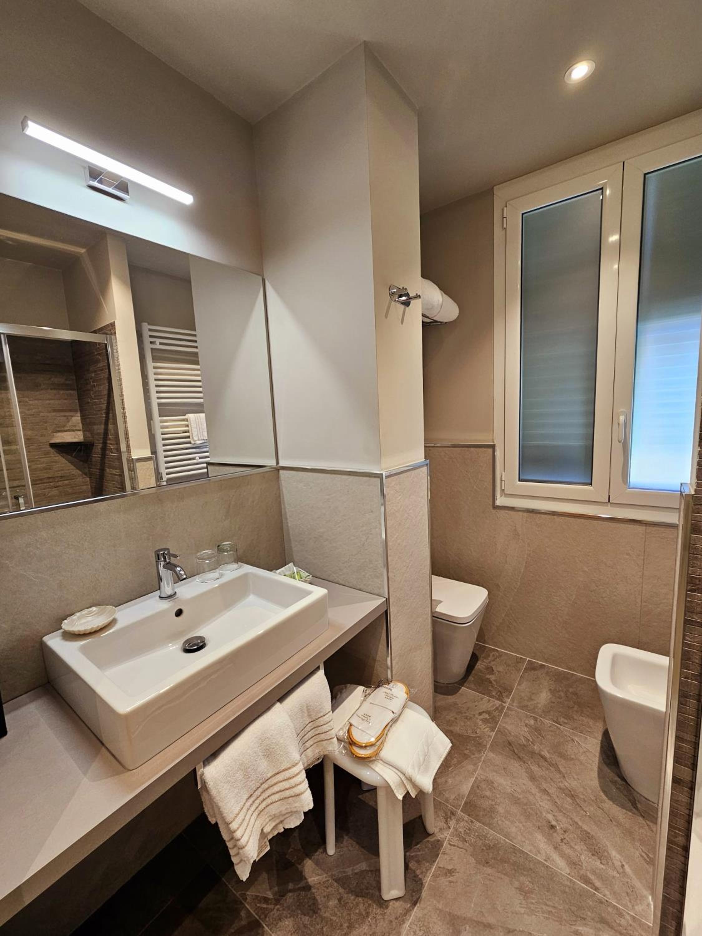 Deluxe Double Room with Sea Side  - Photo 11