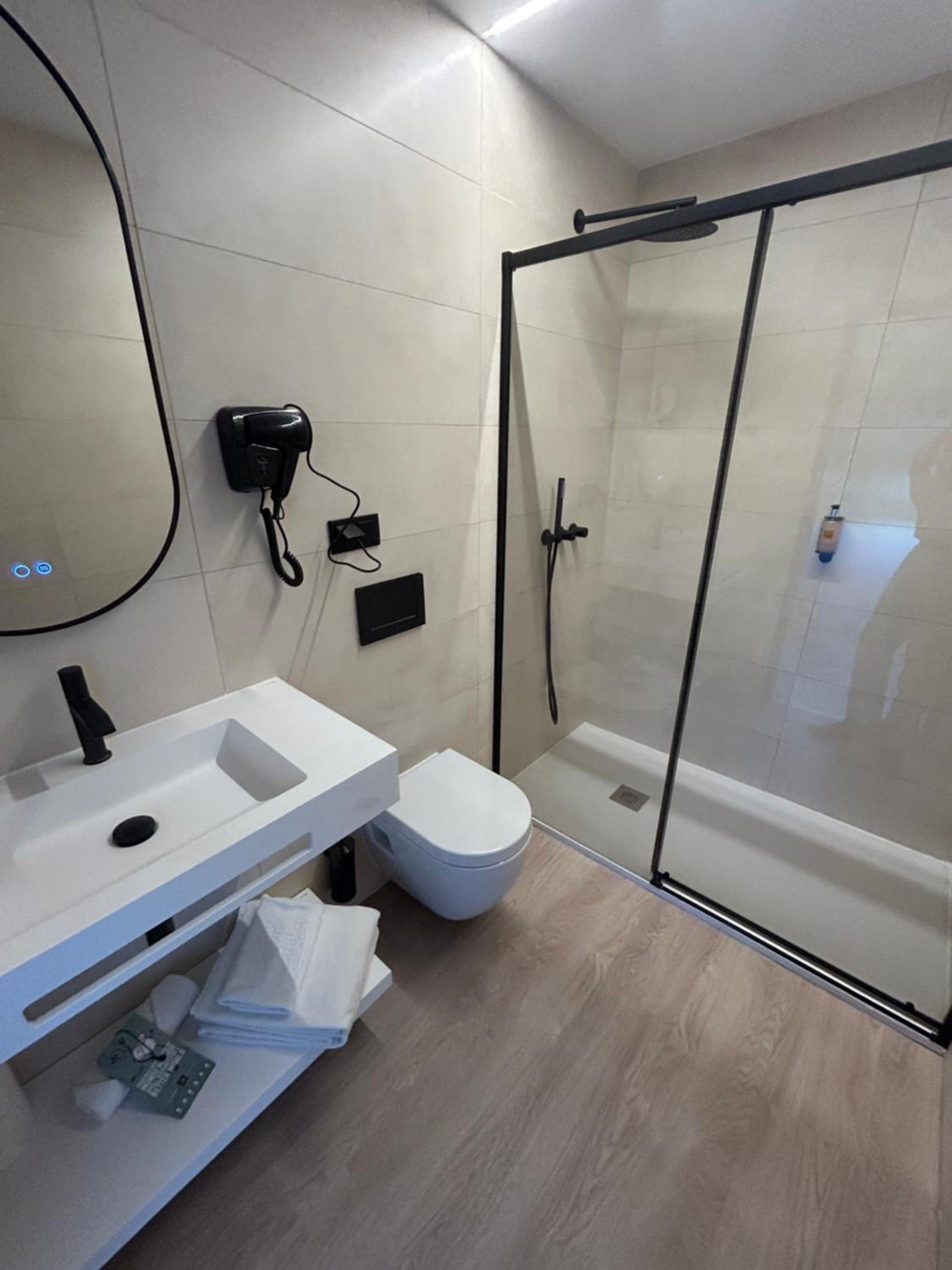 Superior Double Room - Photo 9
