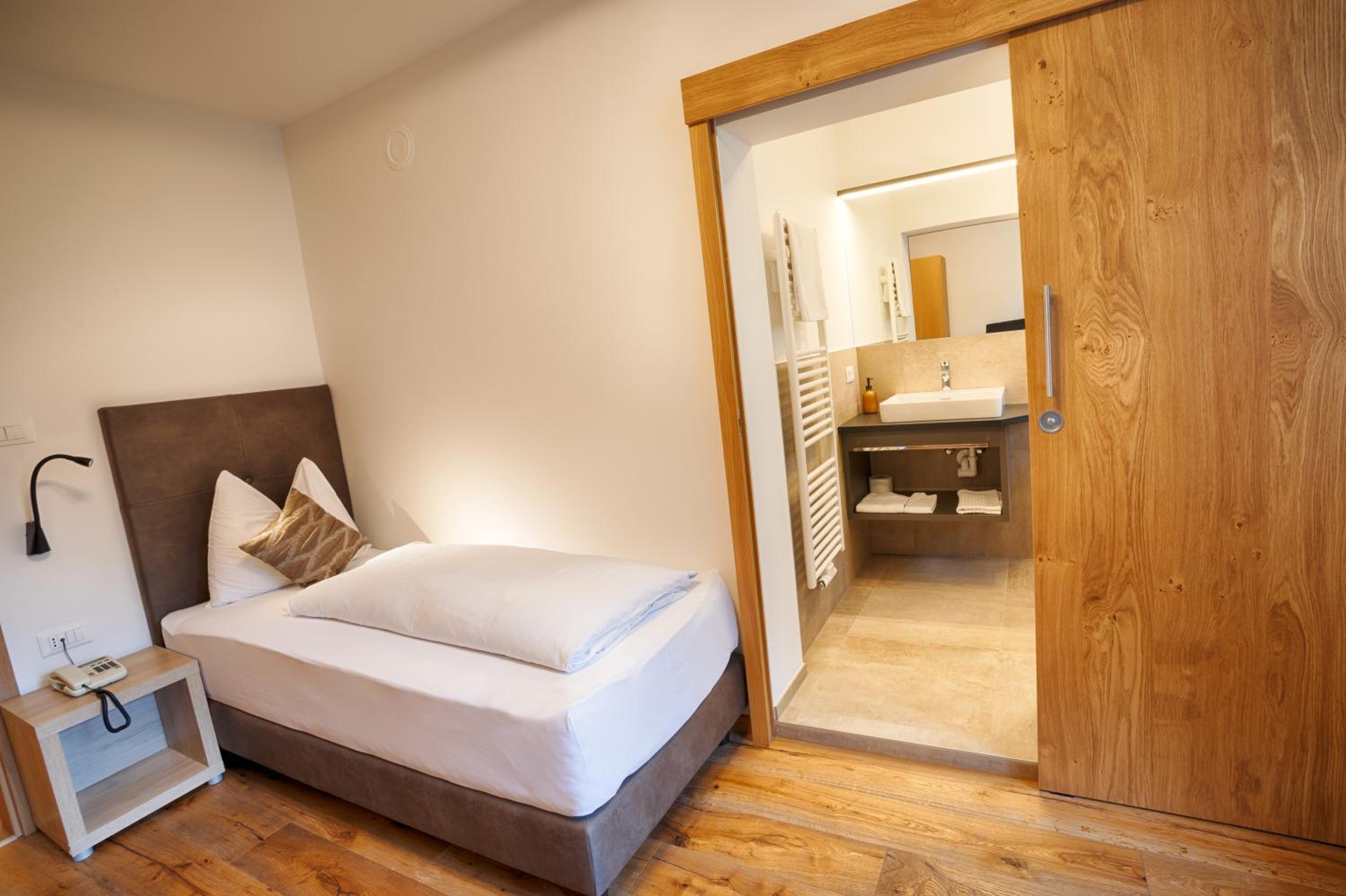 Standard Single Room - Annex