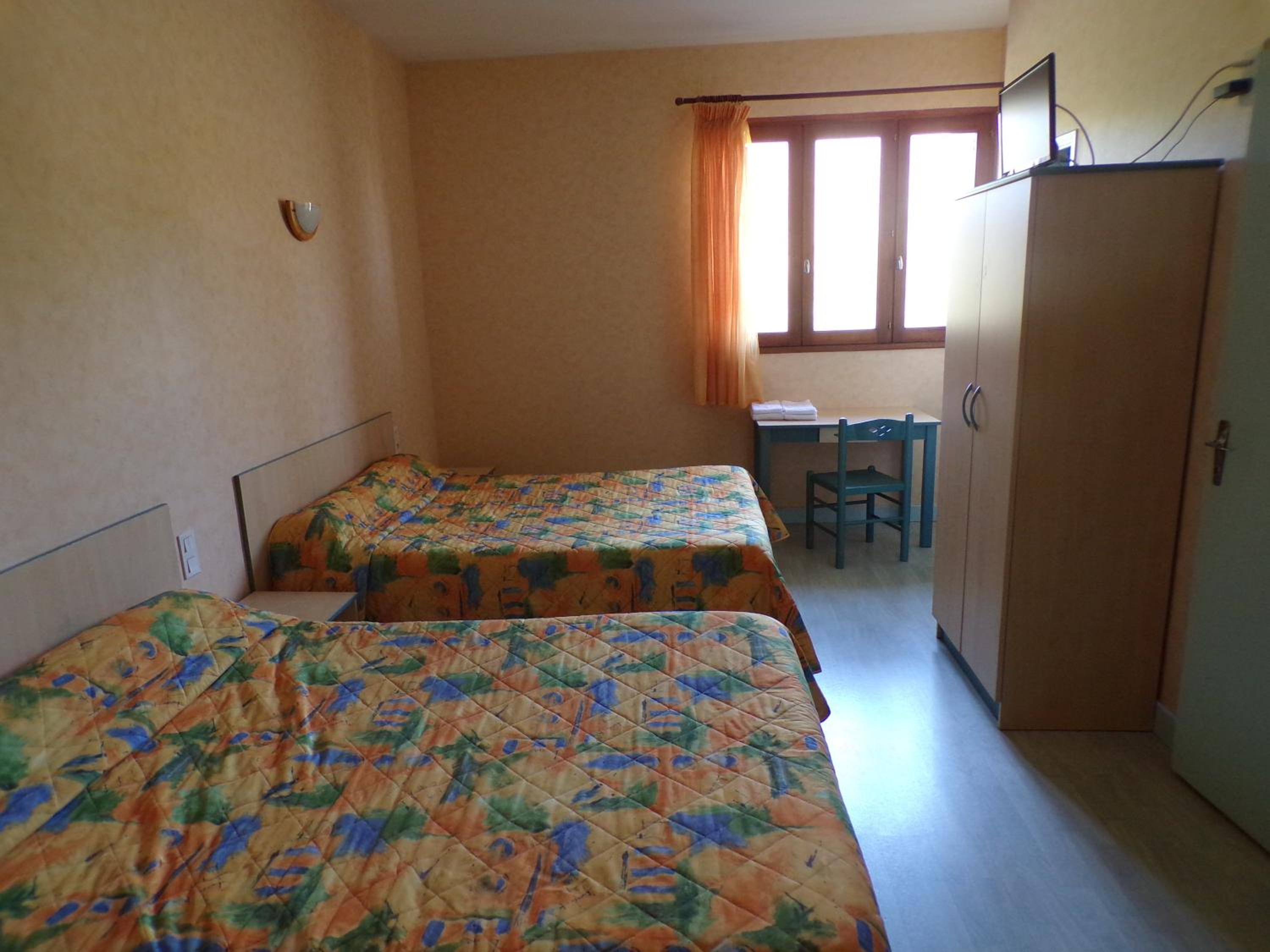 Premium Quadruple Room - Photo 3