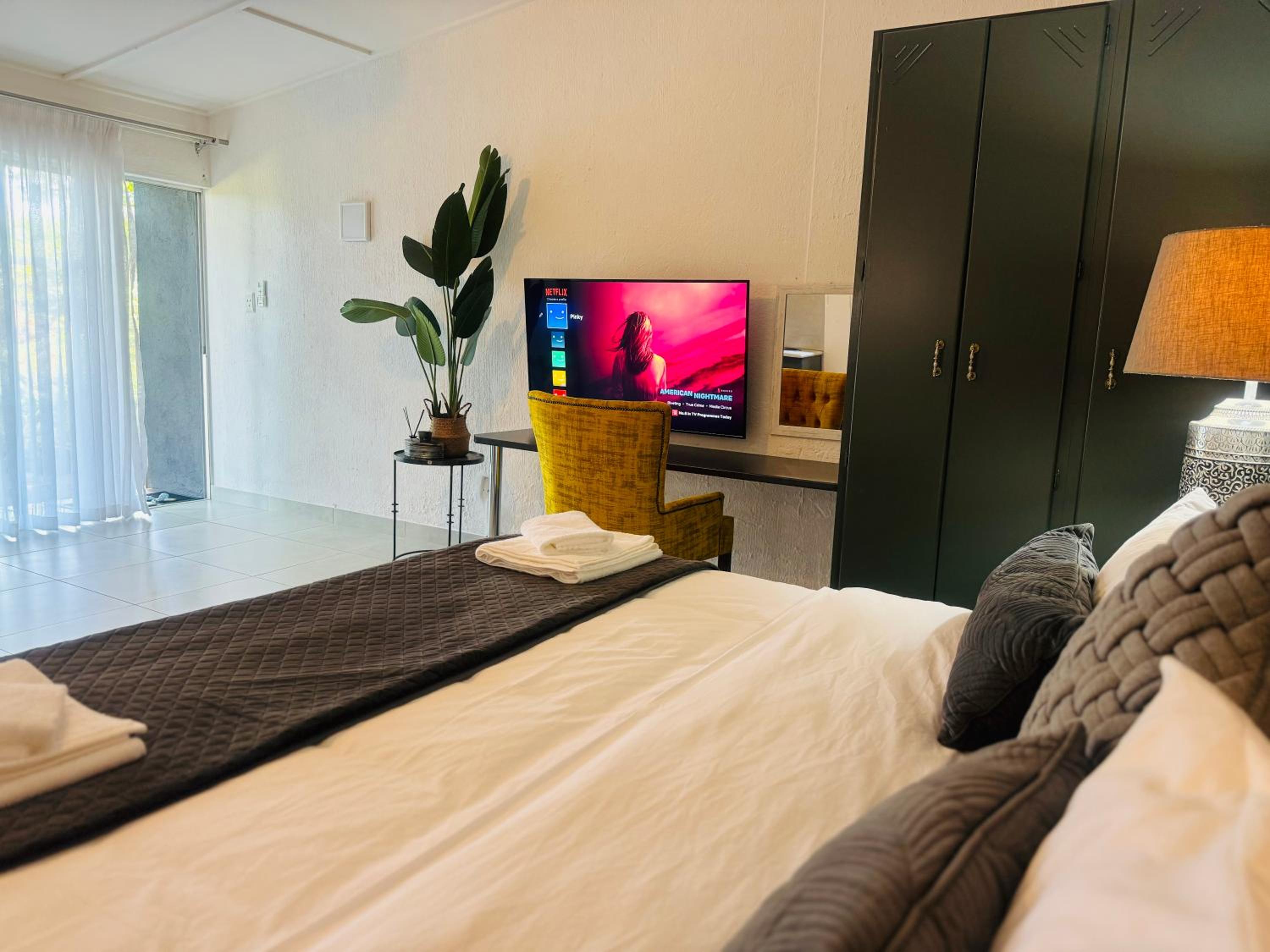 Superior King Room photo 1