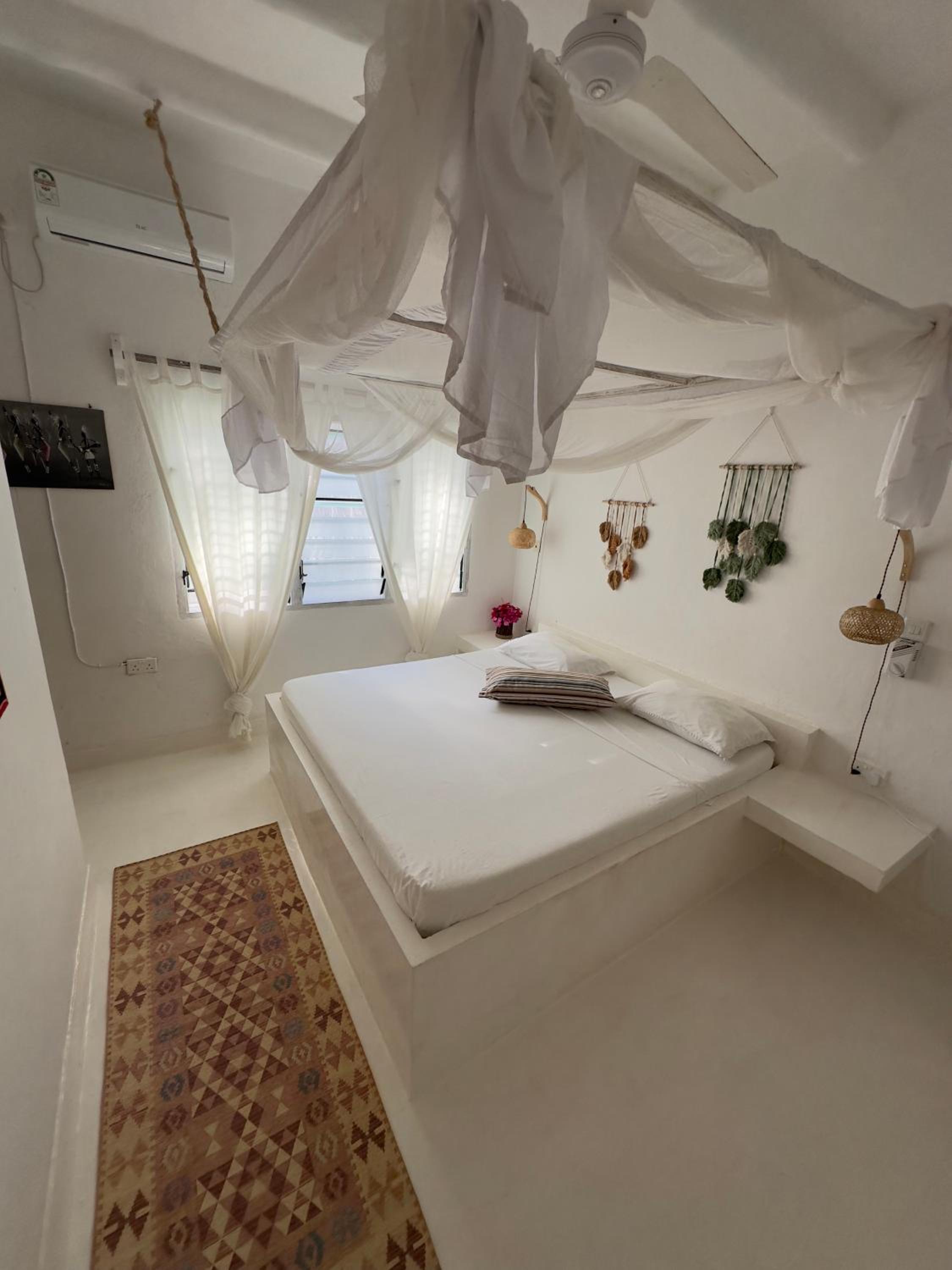 Double Room with Private Bathroom photo 1
