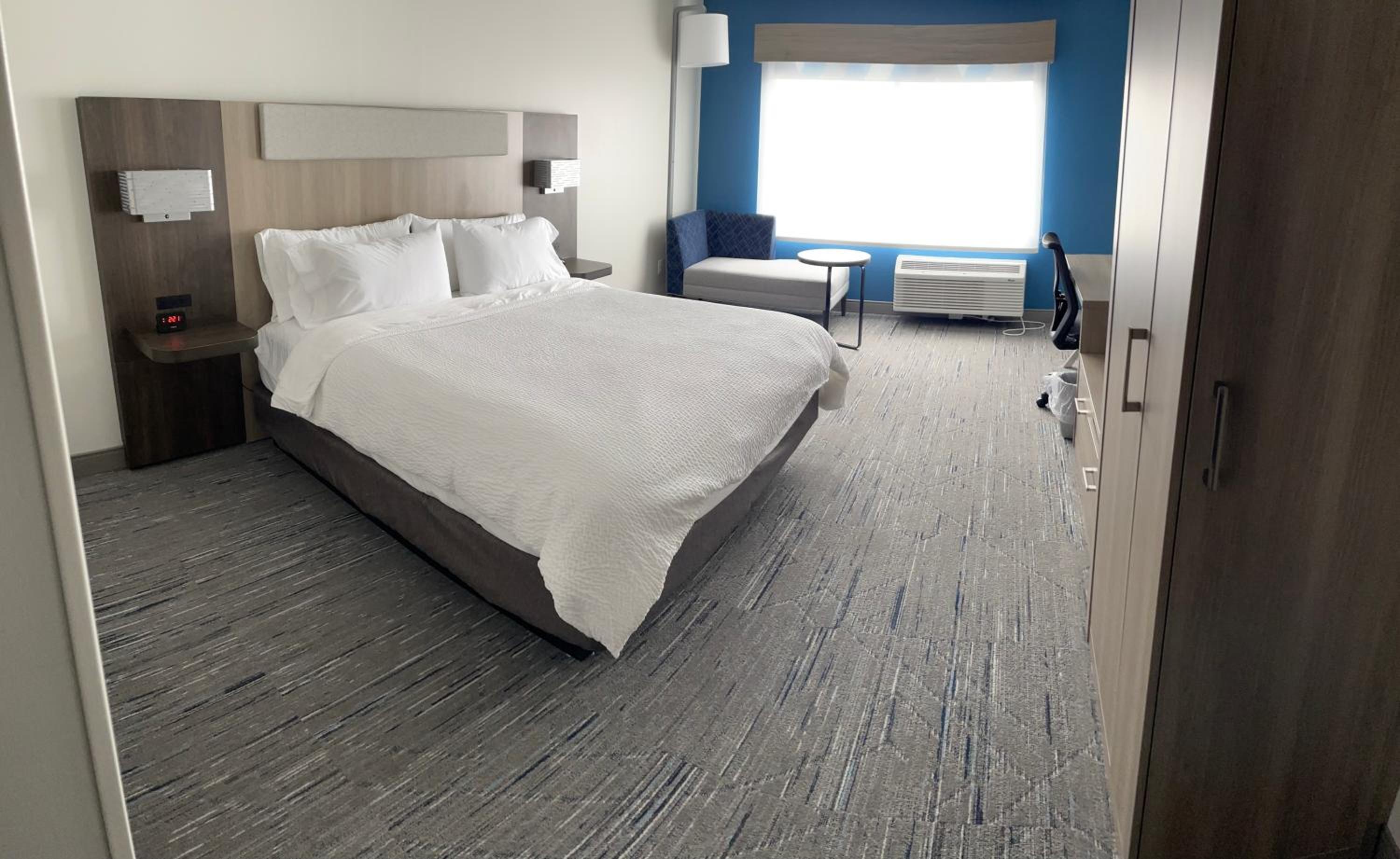 Standard King Room - Photo 1