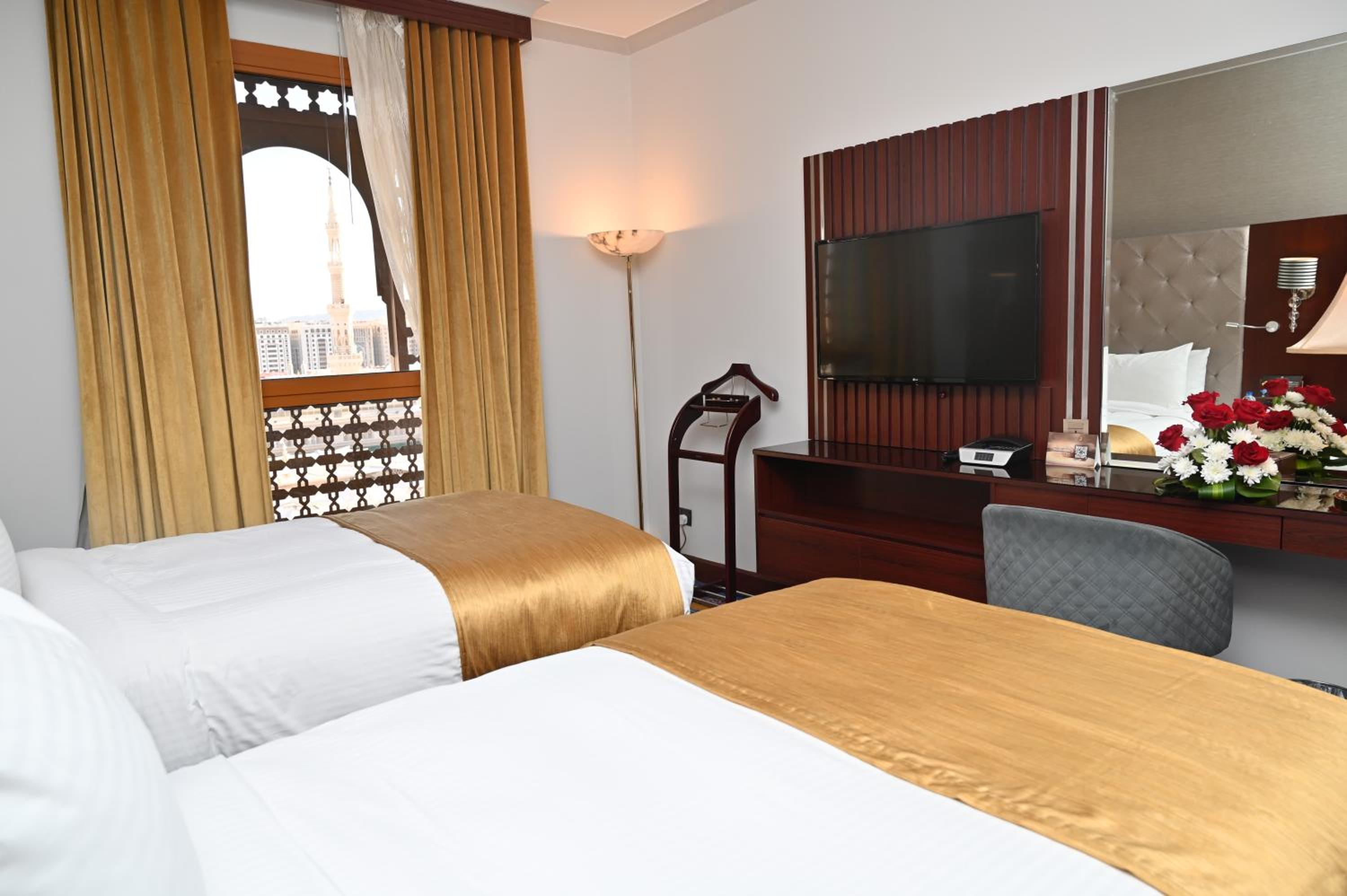Executive 2-Bedroom Suite with Haram View