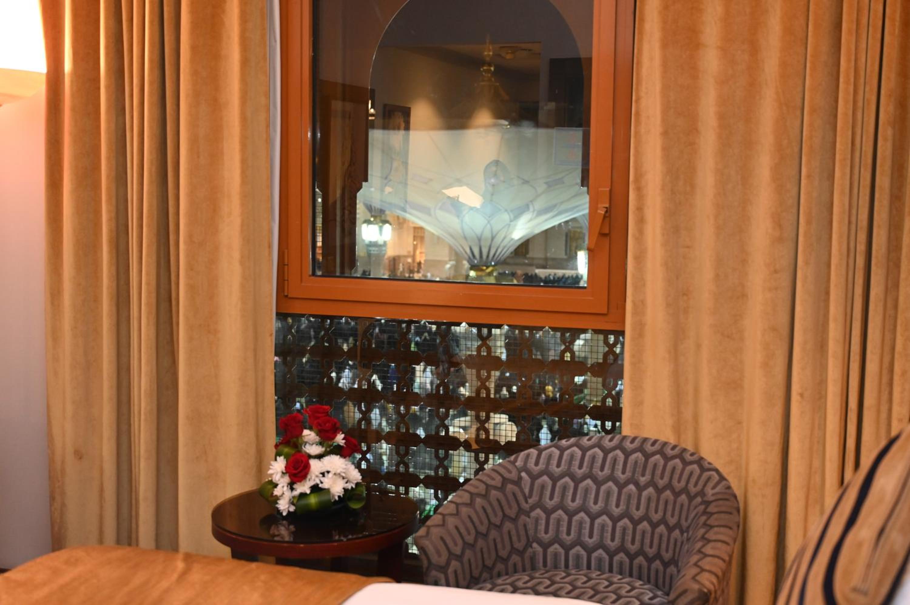 Standard King Bed Room Haram View - Photo 4